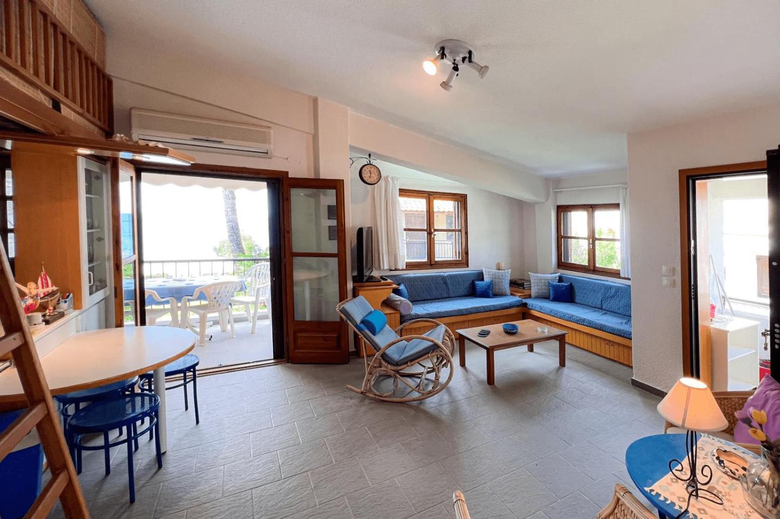 Seahouse With View Apartment