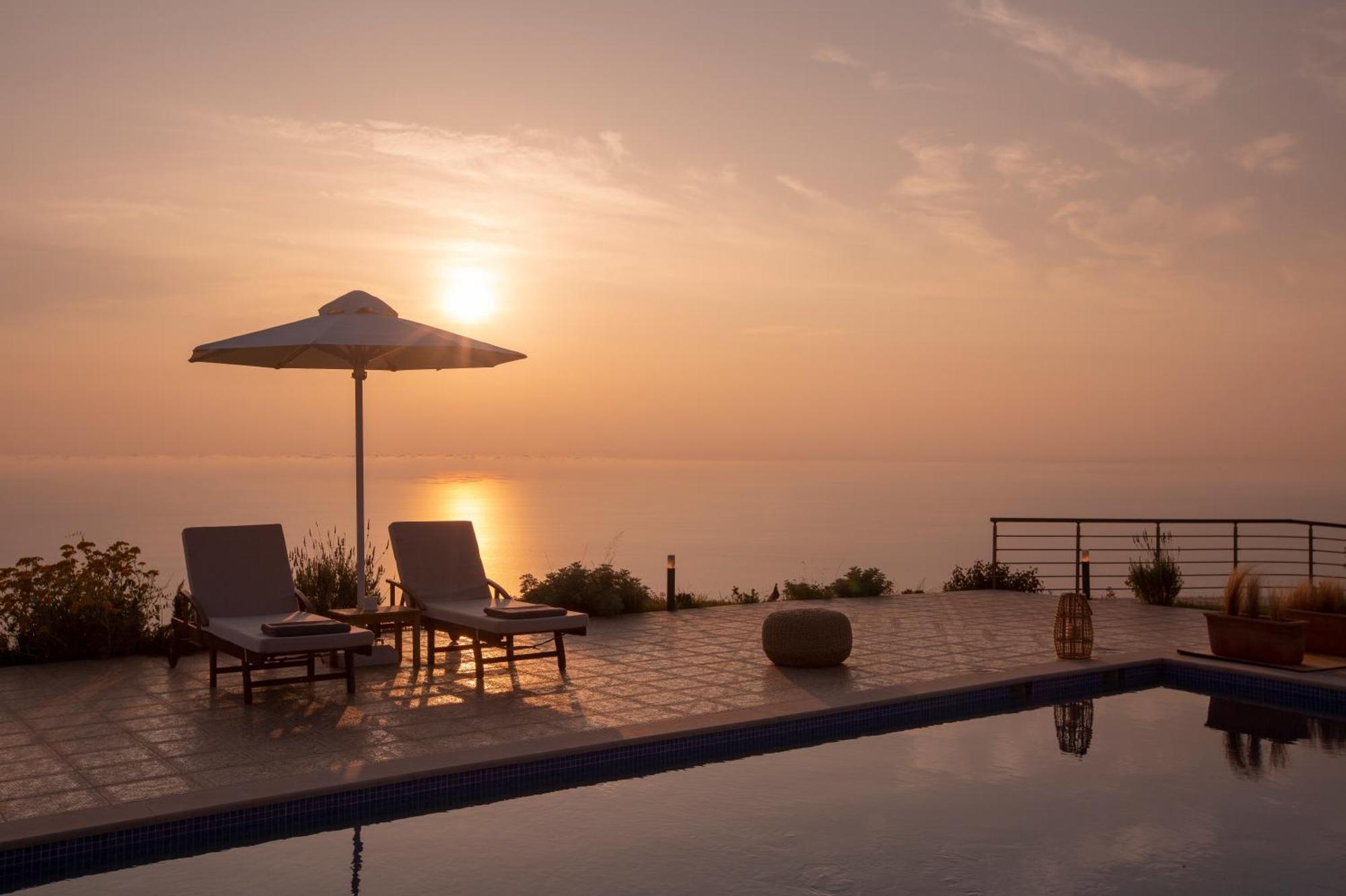 Villa Avraam Sunset With Private Heated Pools By Imagine Lefkada Kalamitsi (Lefkada)