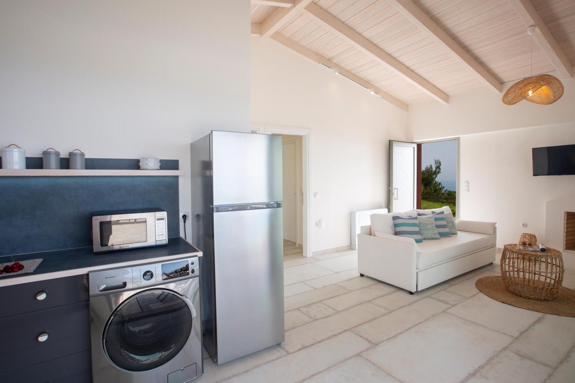 Avraam Sunset With Private Heated Pools By Imagine Lefkada Kalamitsi (Lefkada)