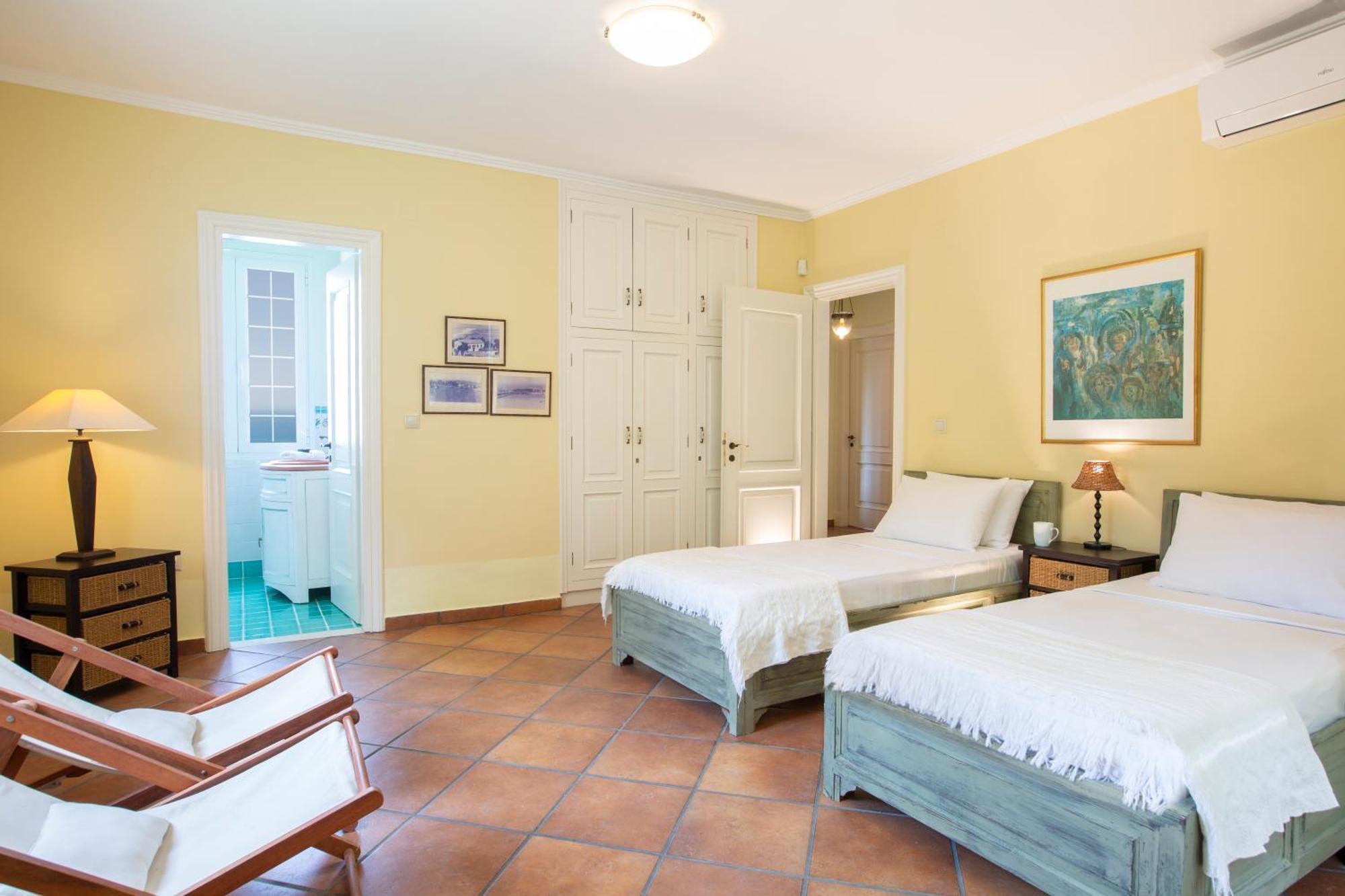 Boutique Andronice Tsoukaladhes