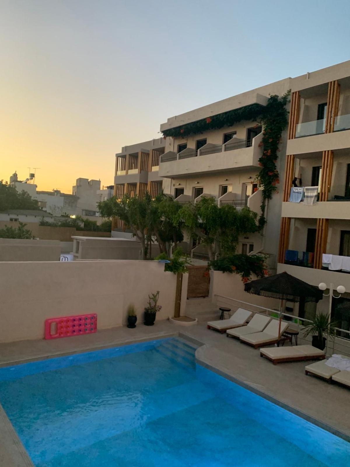 Apartment Khroma Luxury 3- Front
