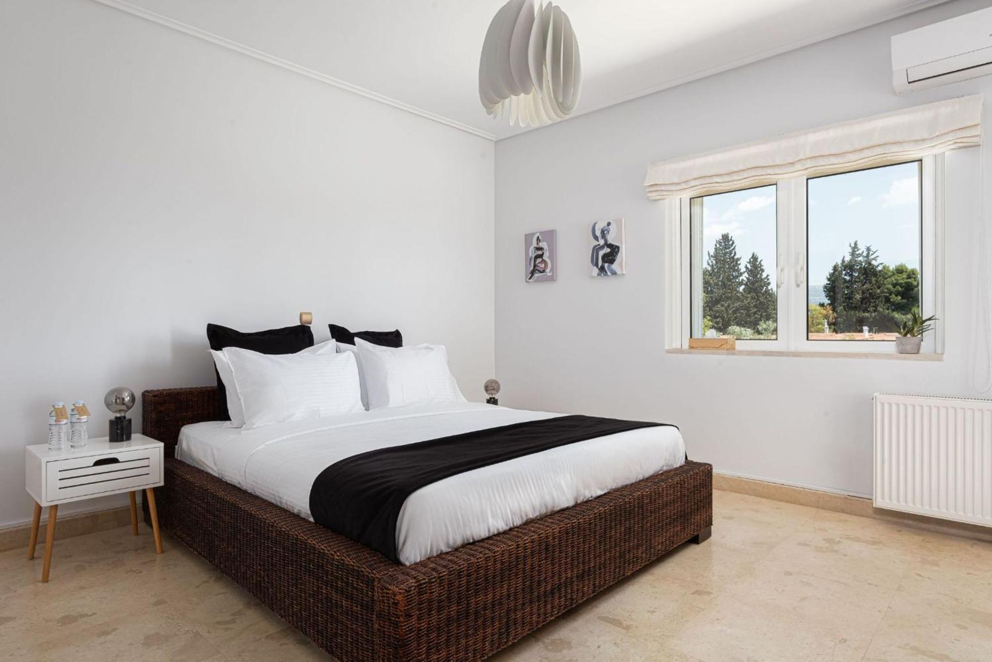 Apartment Eretria Luxurious Seafront *