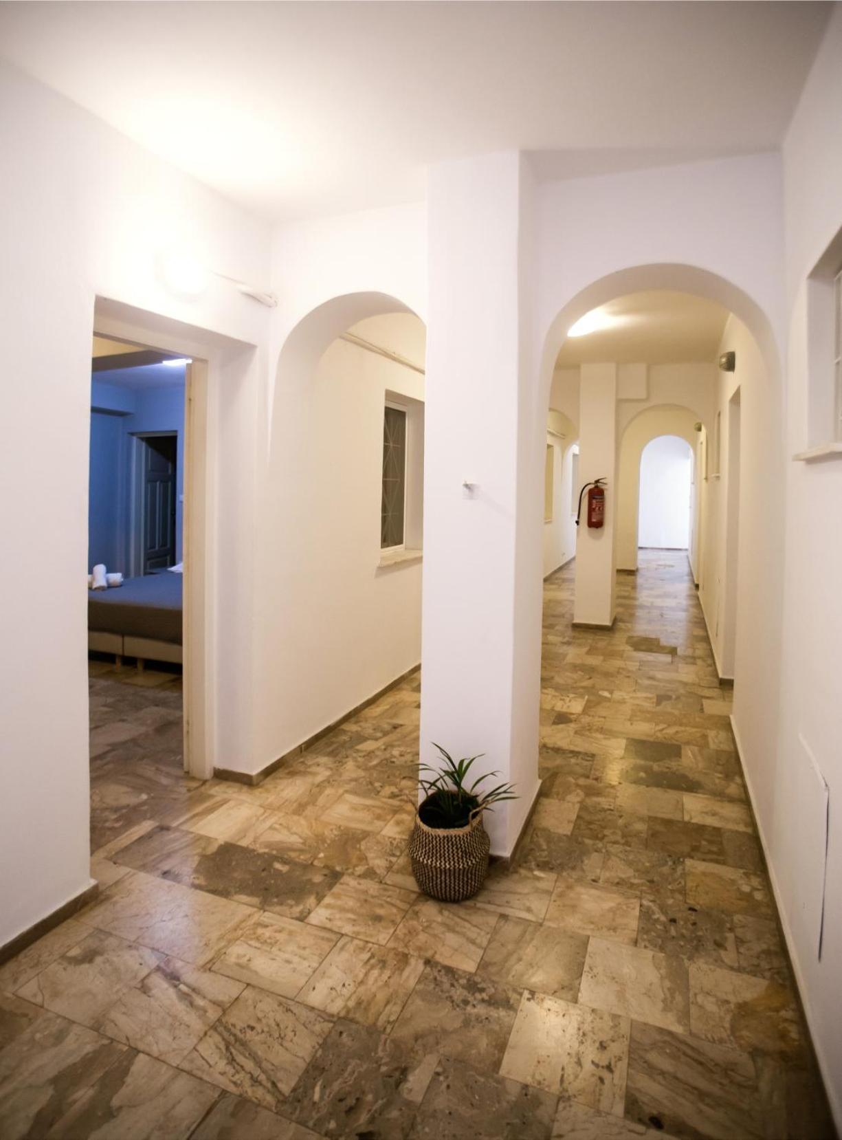 Ambiance Studios Aparthotel