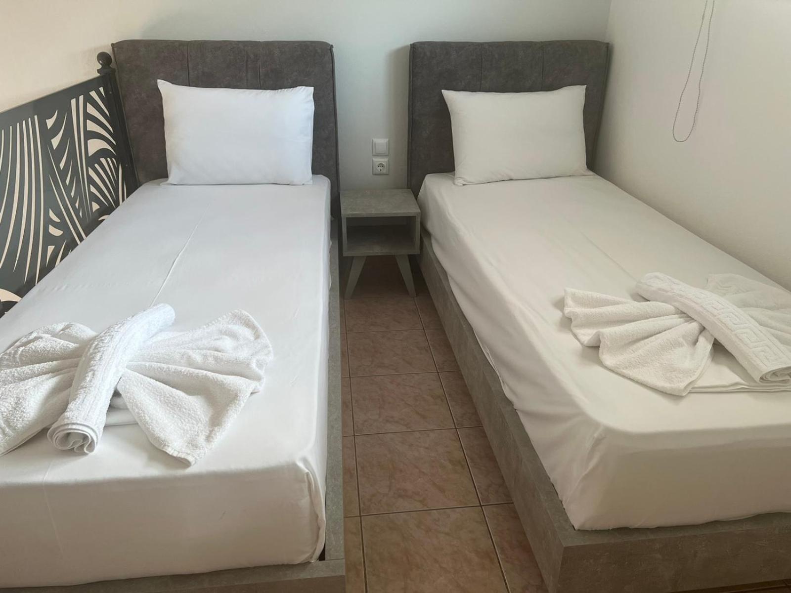 Hotel Ellas 3*