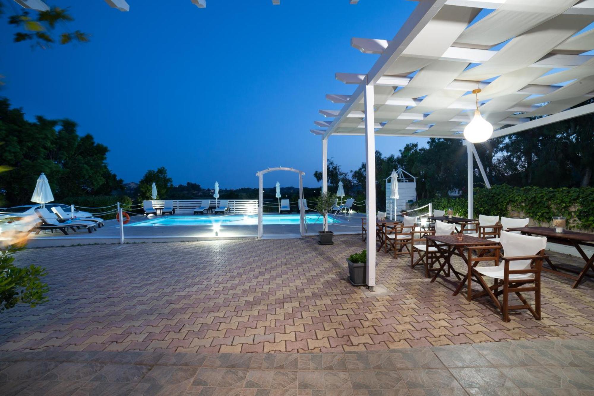 Aspasia Apartment