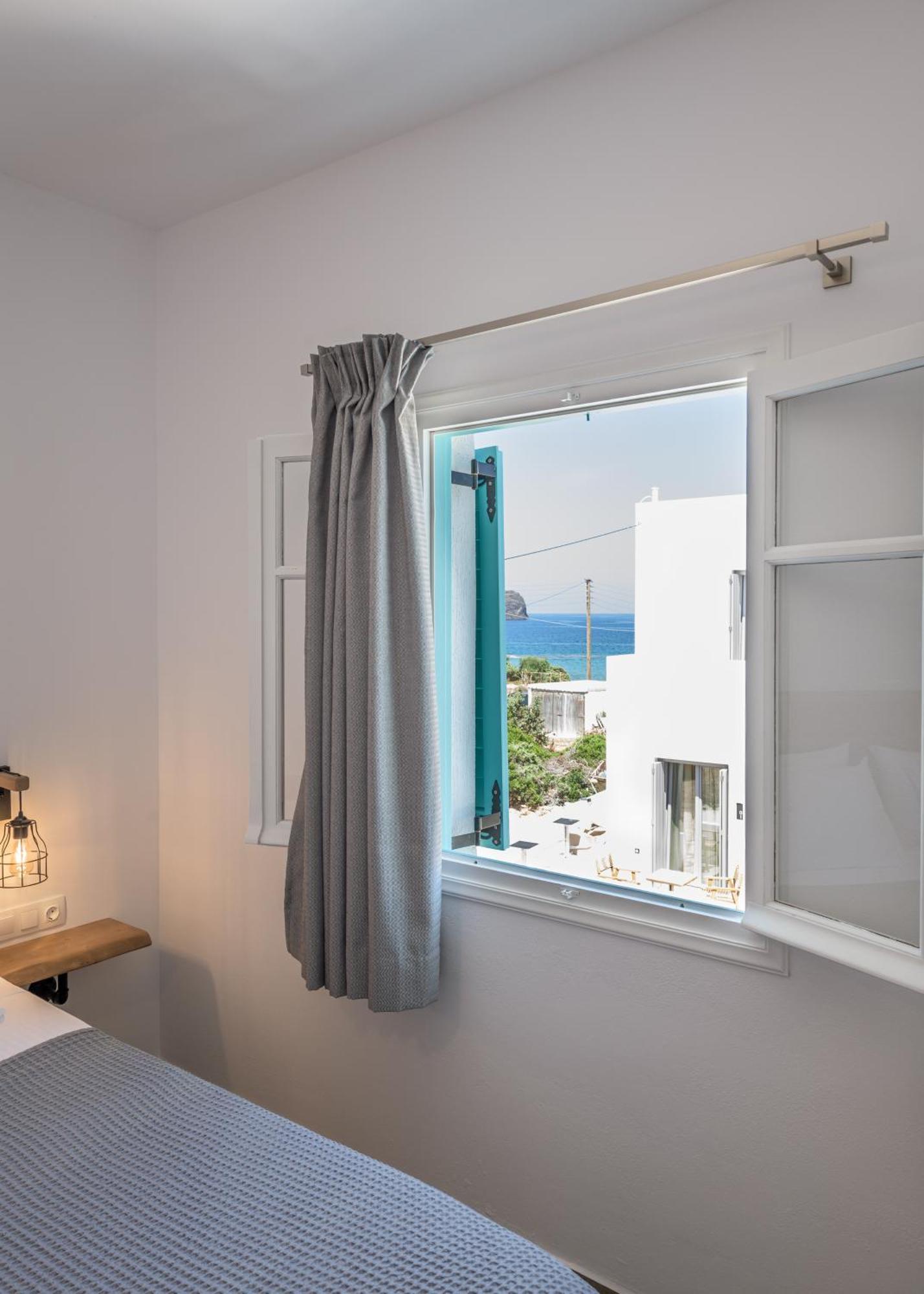 Michalis Studios Pollonia