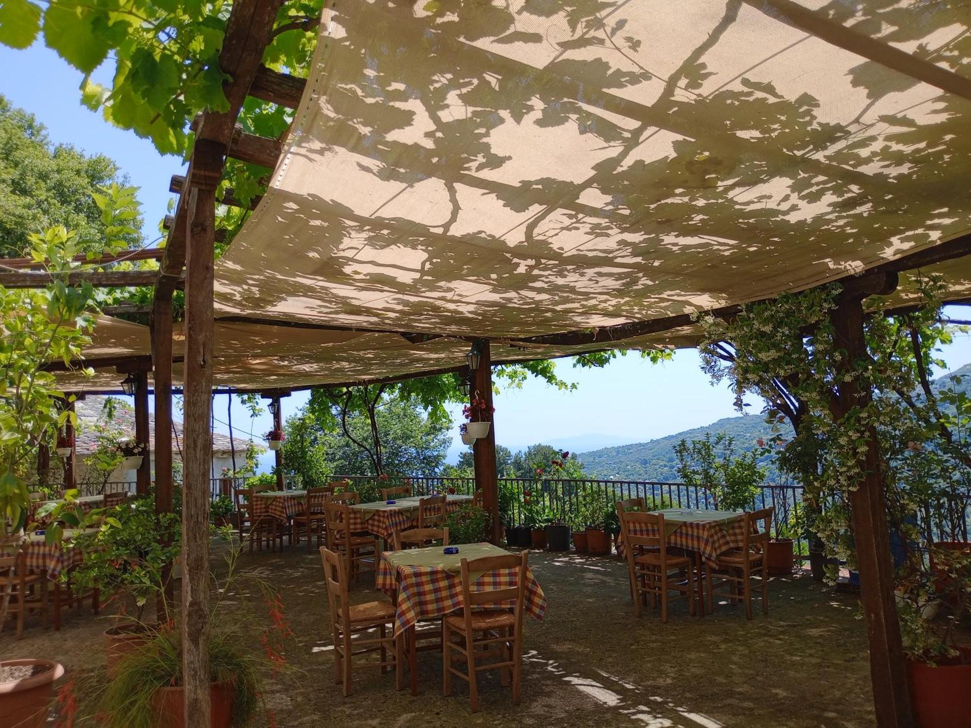 Erotas Hotel