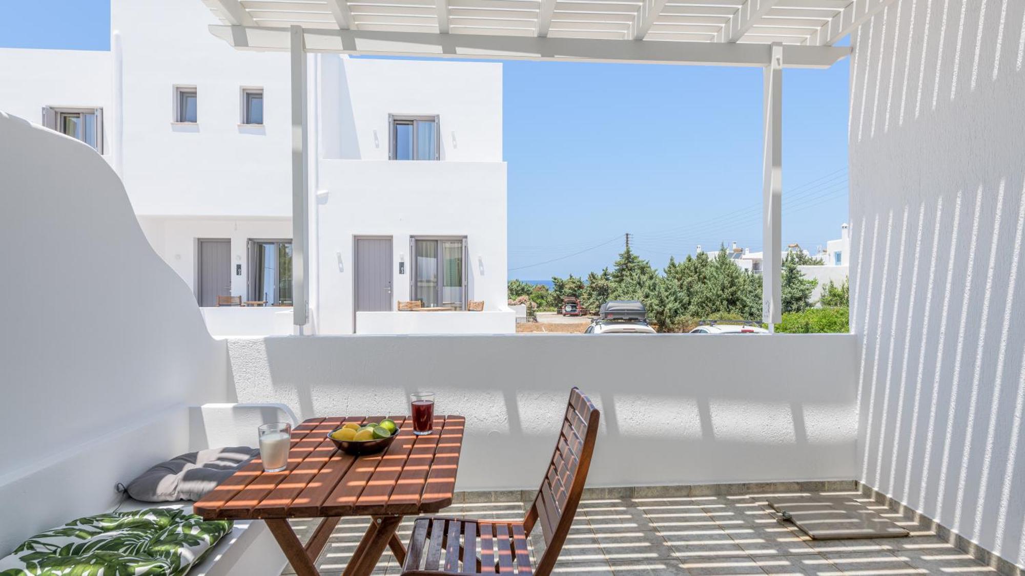 Michalis Studios * Pollonia