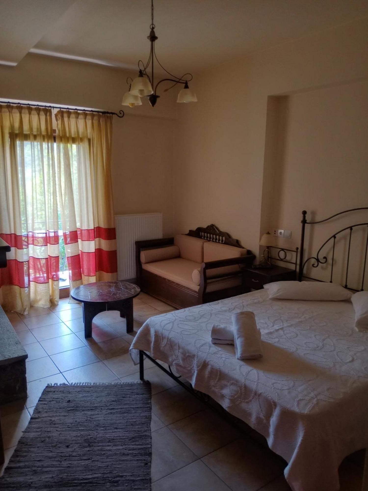 Erotas Hotel