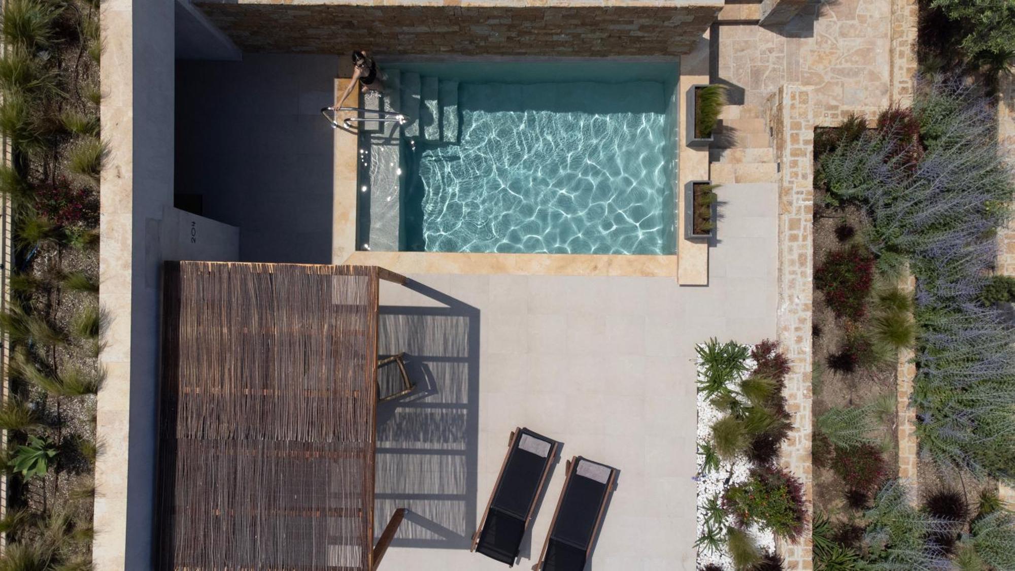 Pnoes Luxury Aparthotel *