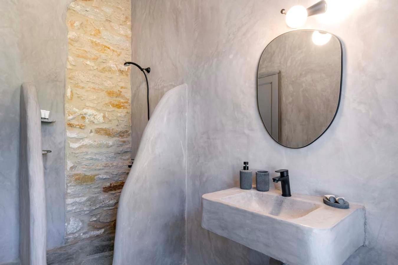Gaia - Traditional Stone * Rozia