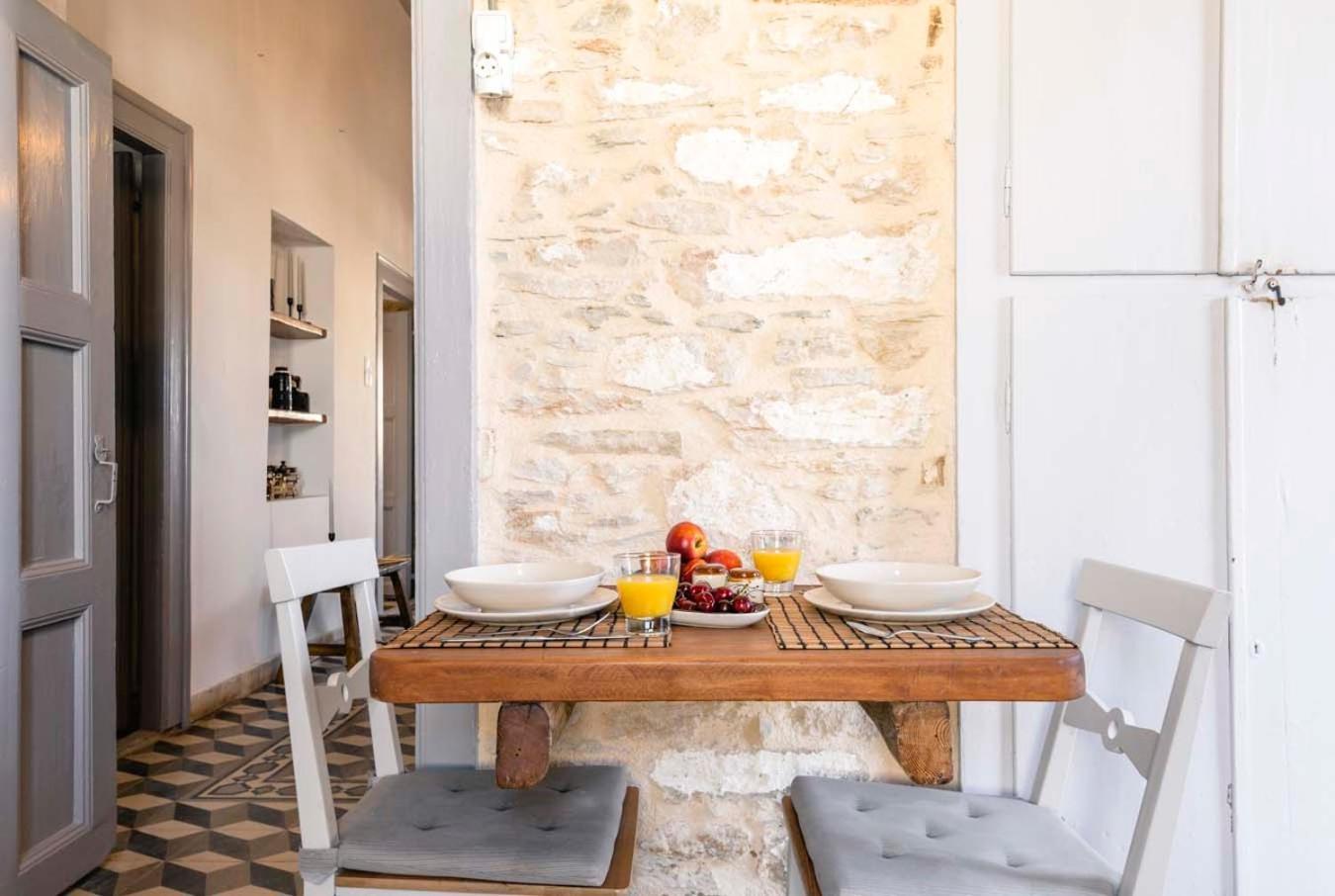 Gaia - Traditional Stone Holiday home Rozia