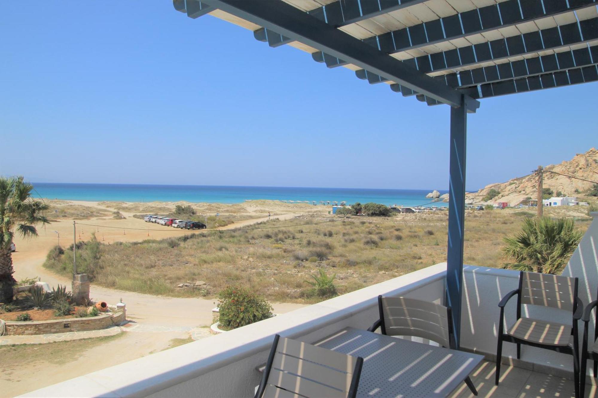 Crystal Naxos 1 At