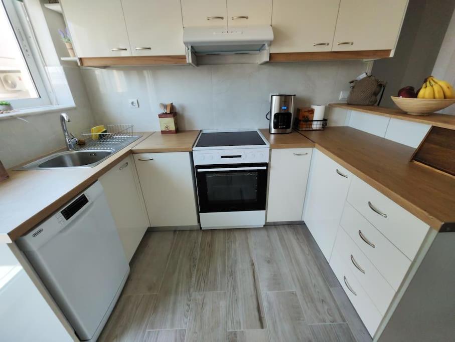 Frezia House Apartment *