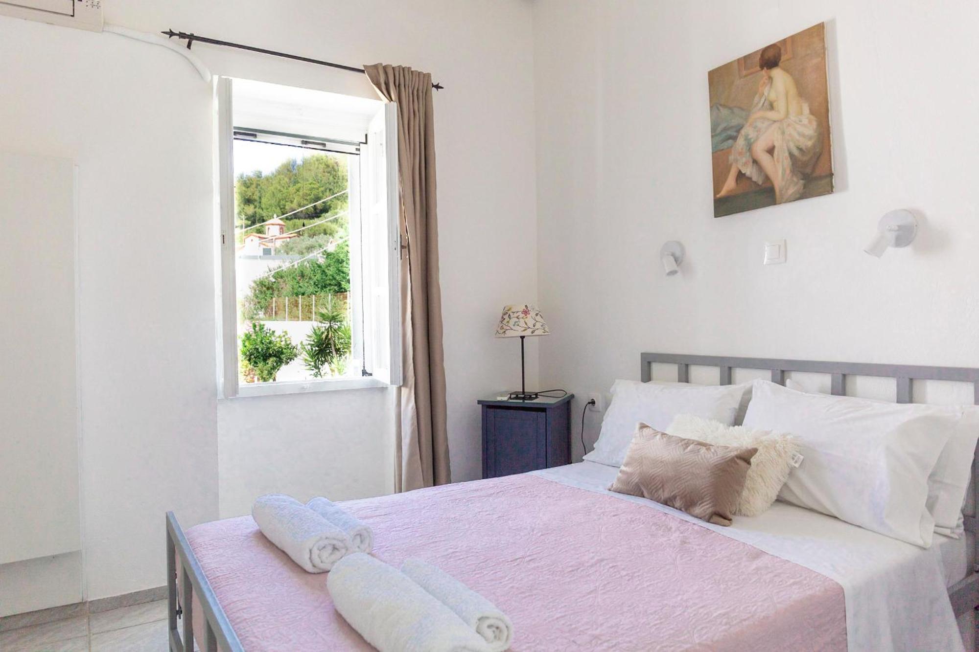 Karavos Waterfront Villa