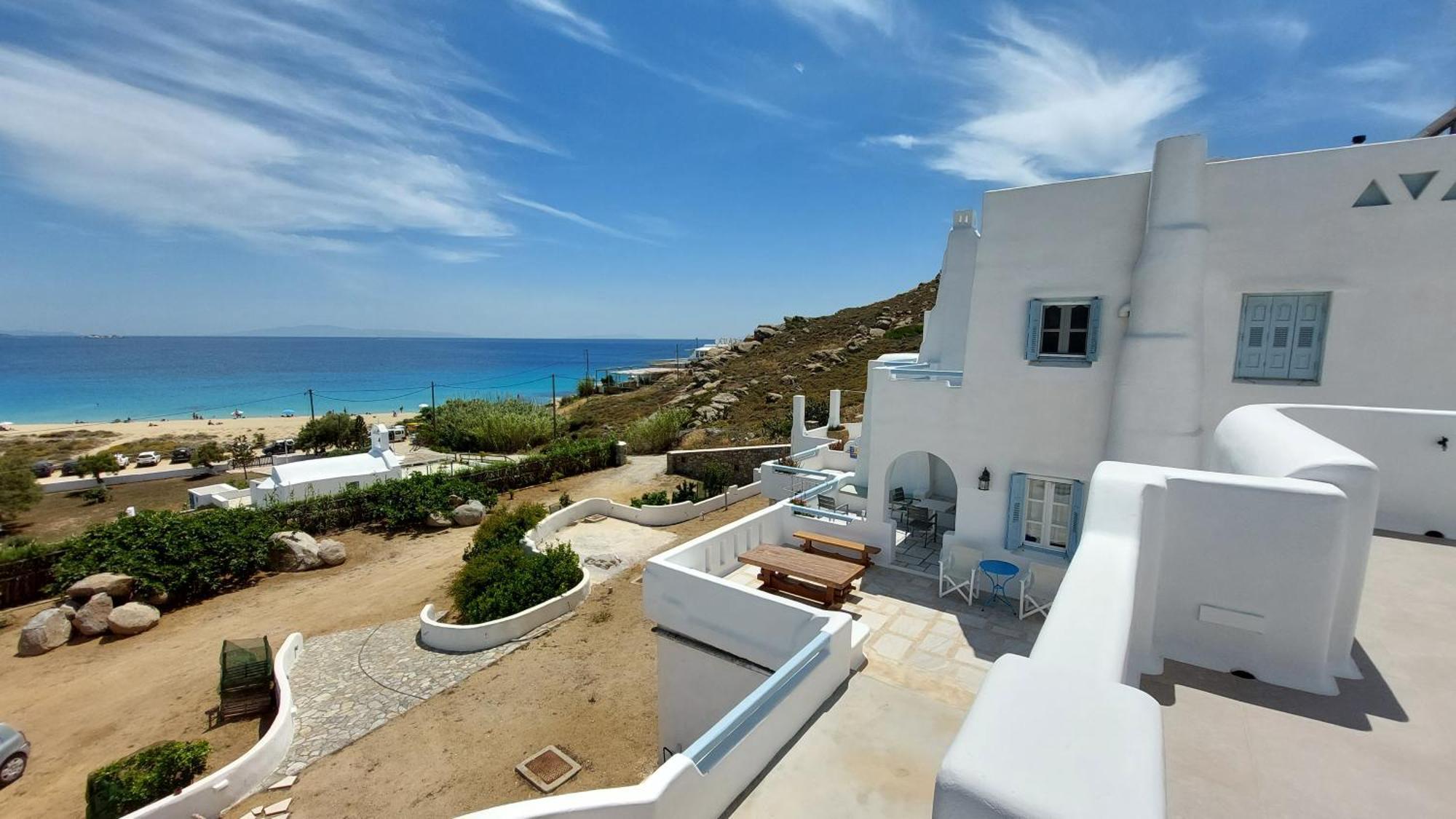 Sea U Soon Seafront Apartment *