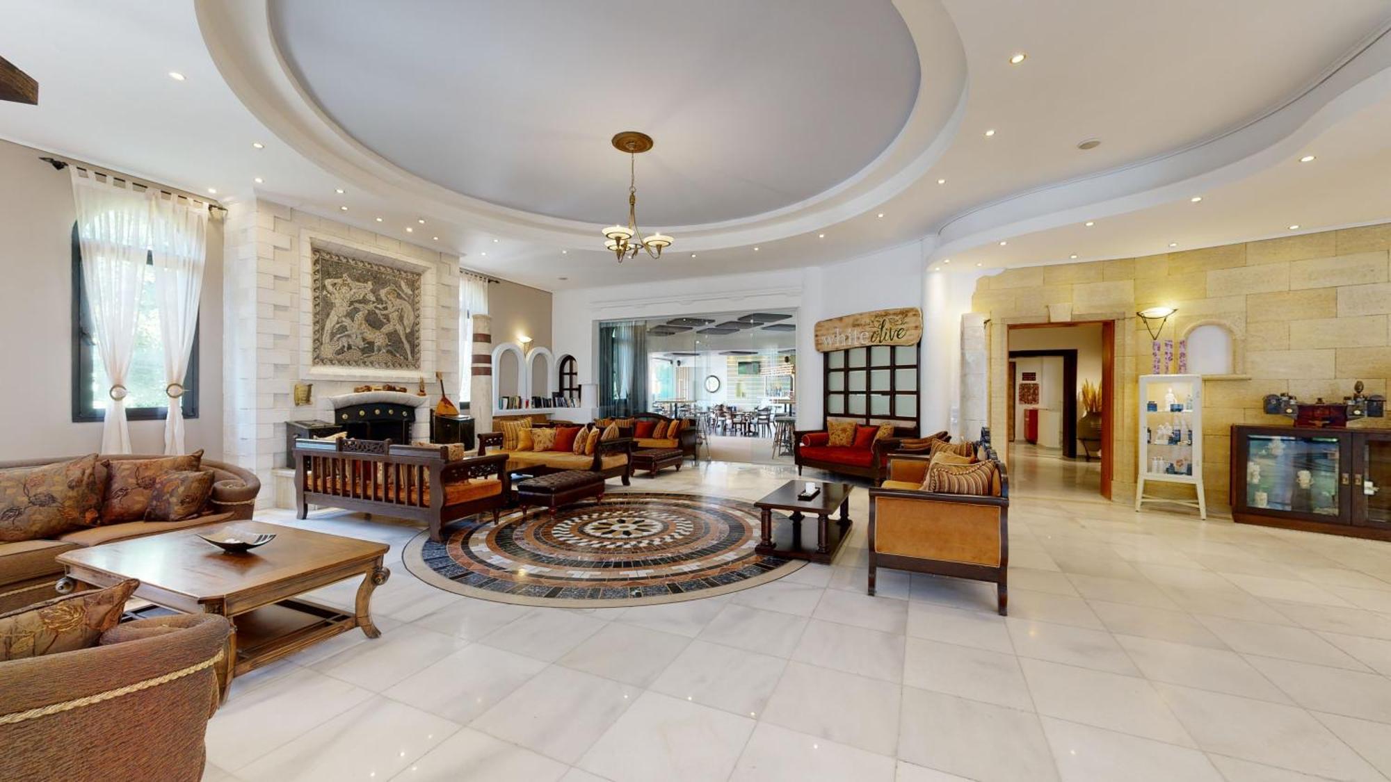 Acrotel Athena 5*