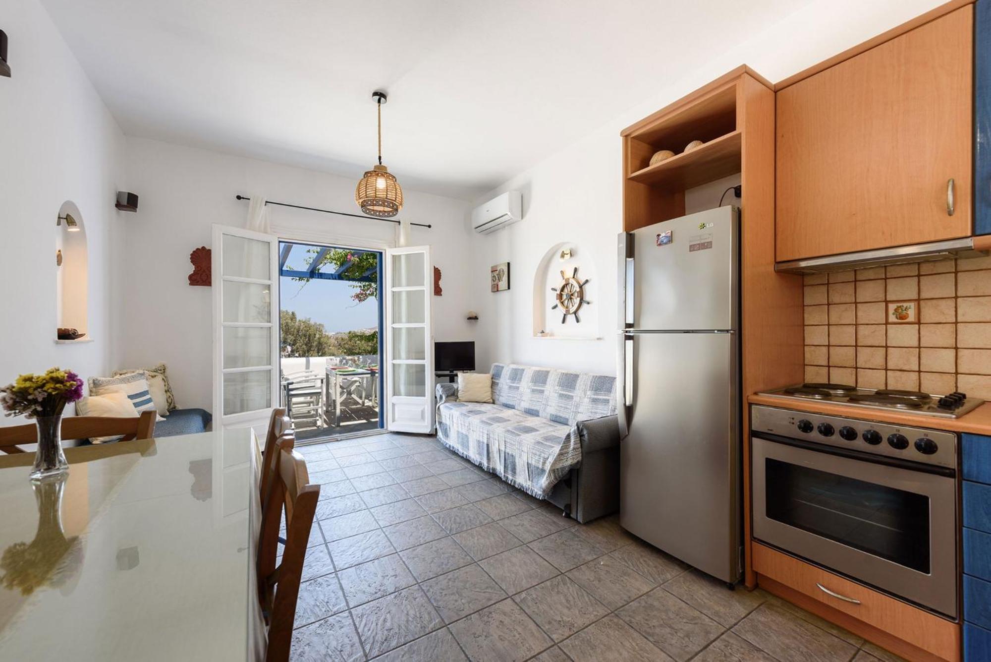 Apartment Aigaiou Avra