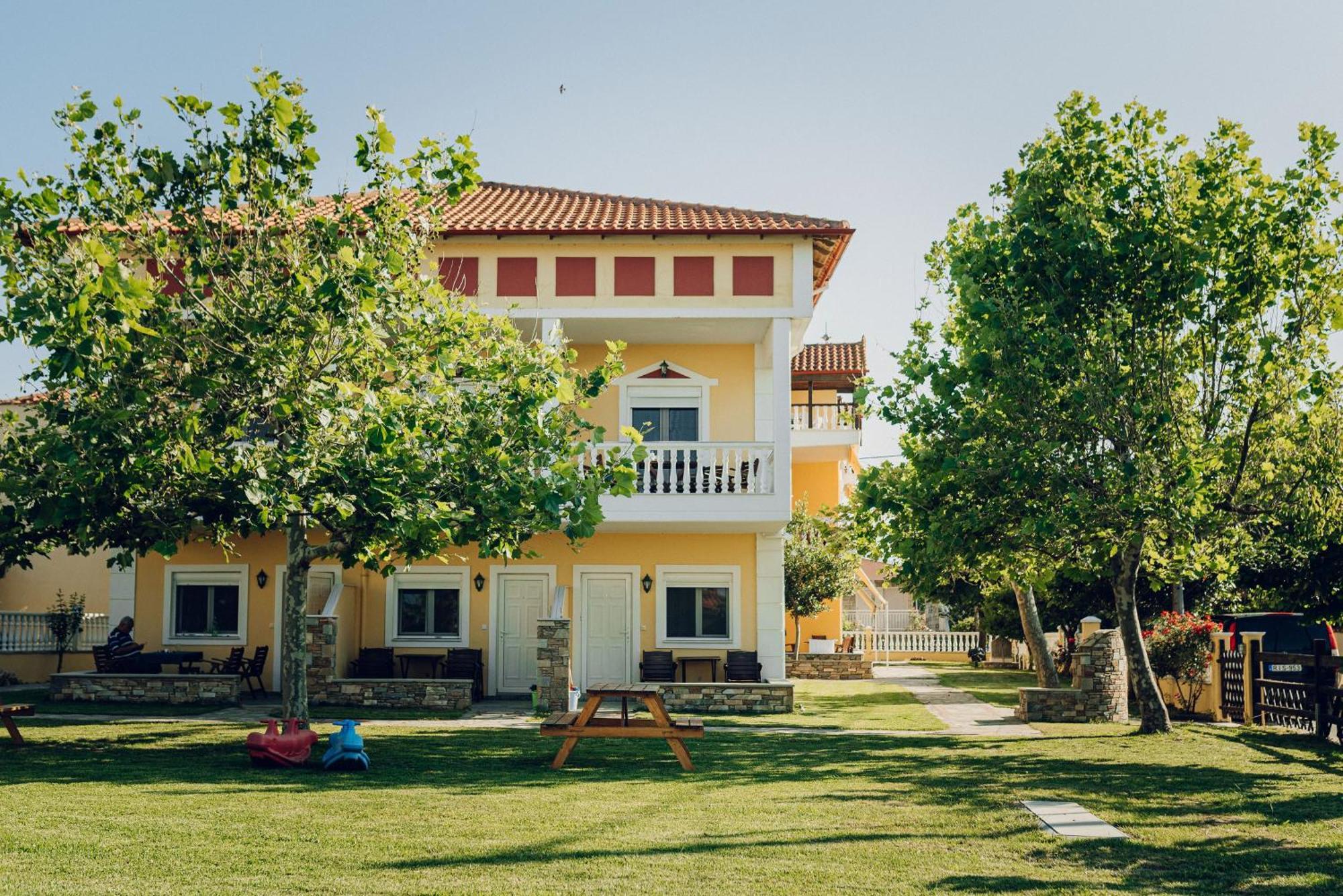 Yianna Apartment Nea Mesagkala