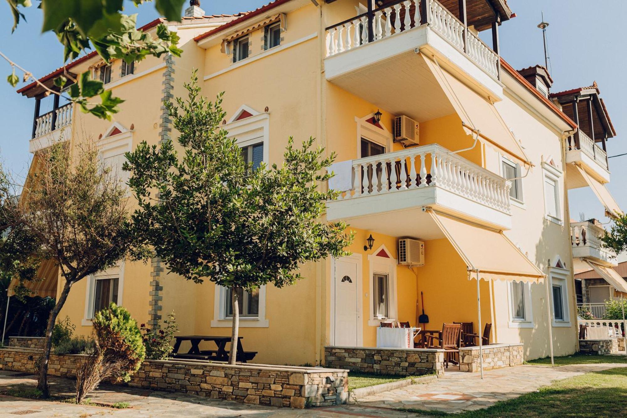 Yianna Apartment