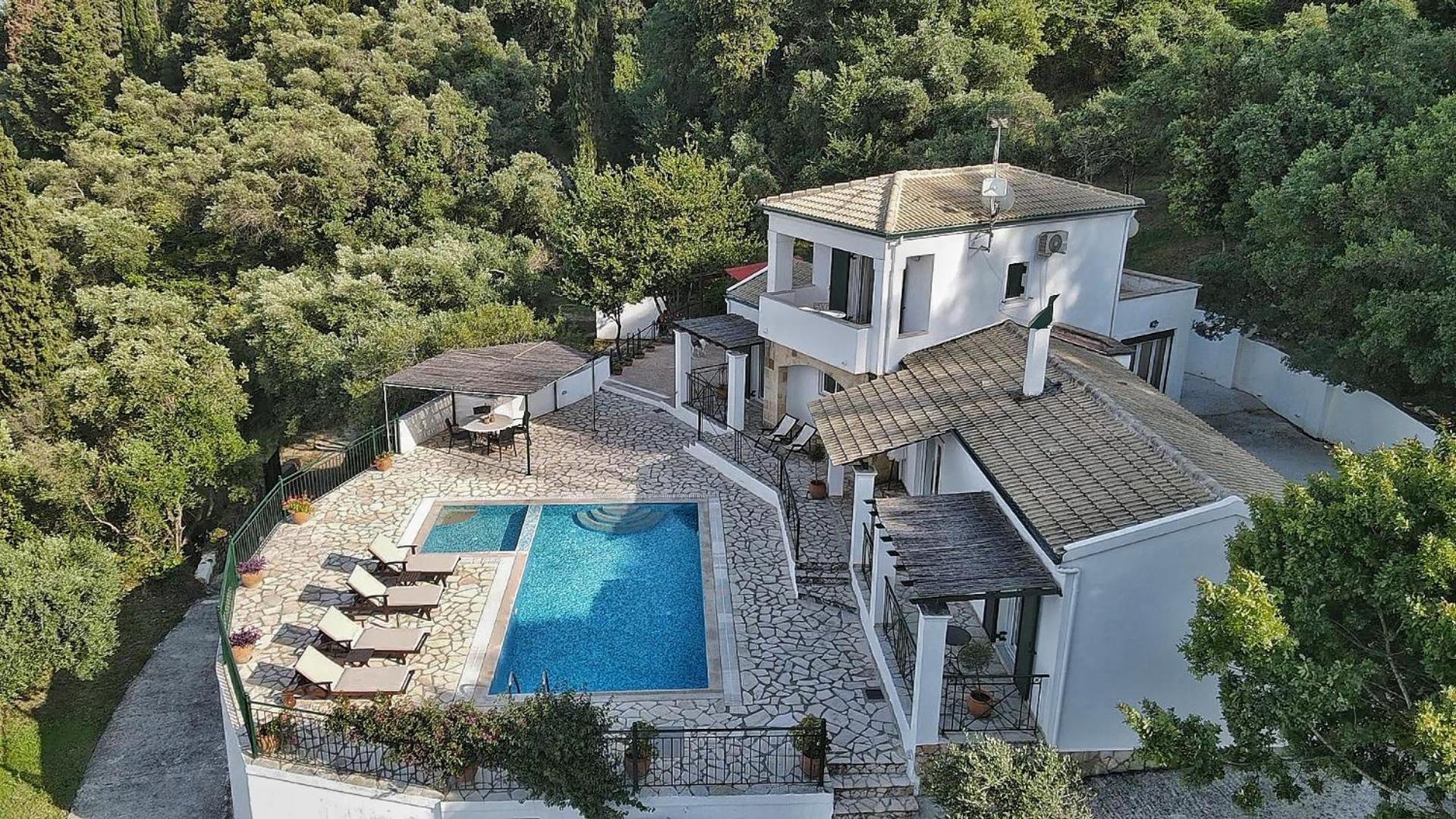 Villa Boukari Chlomos