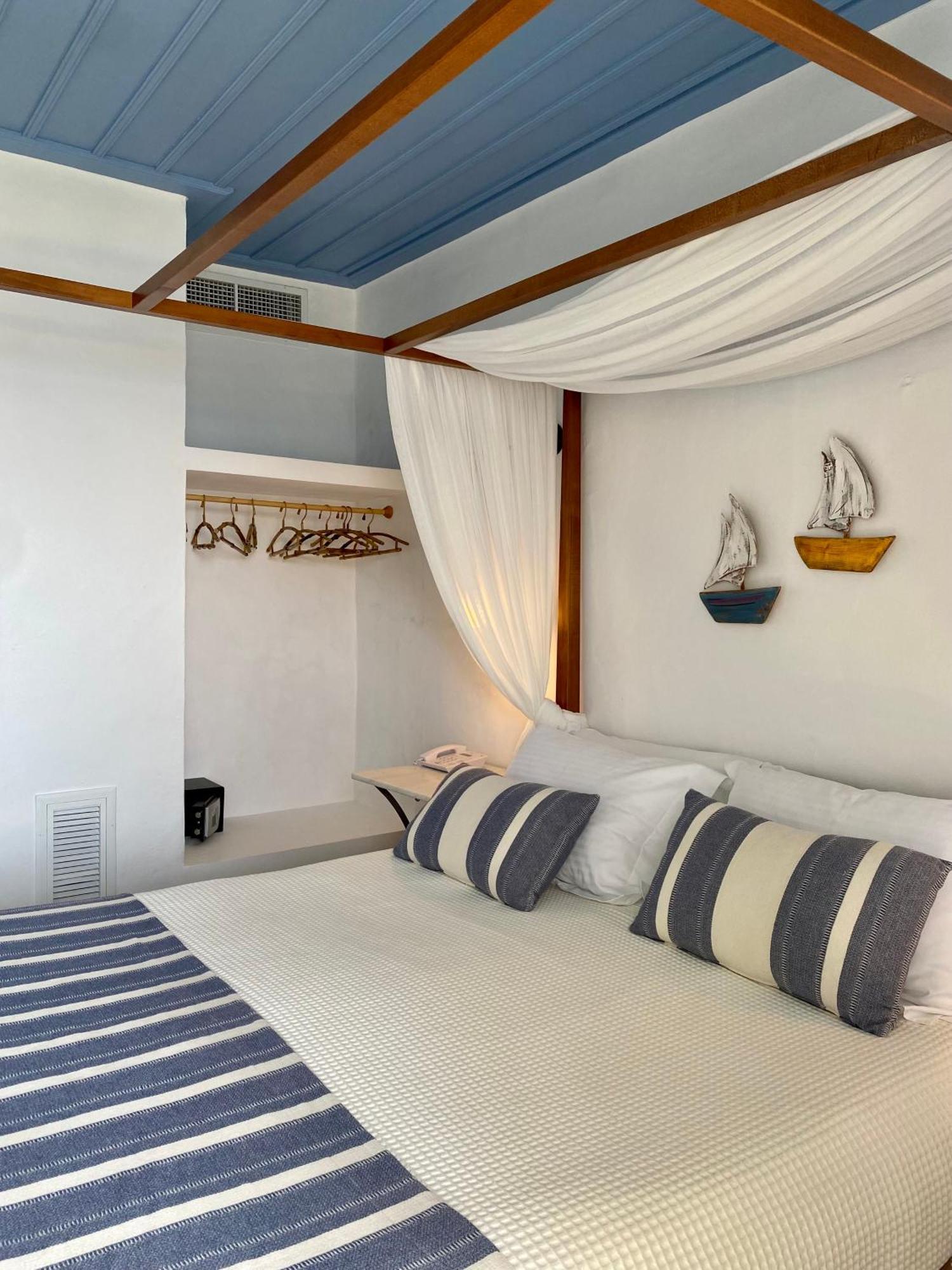 Niriedes 4* Platis Gialos (Sifnos)
