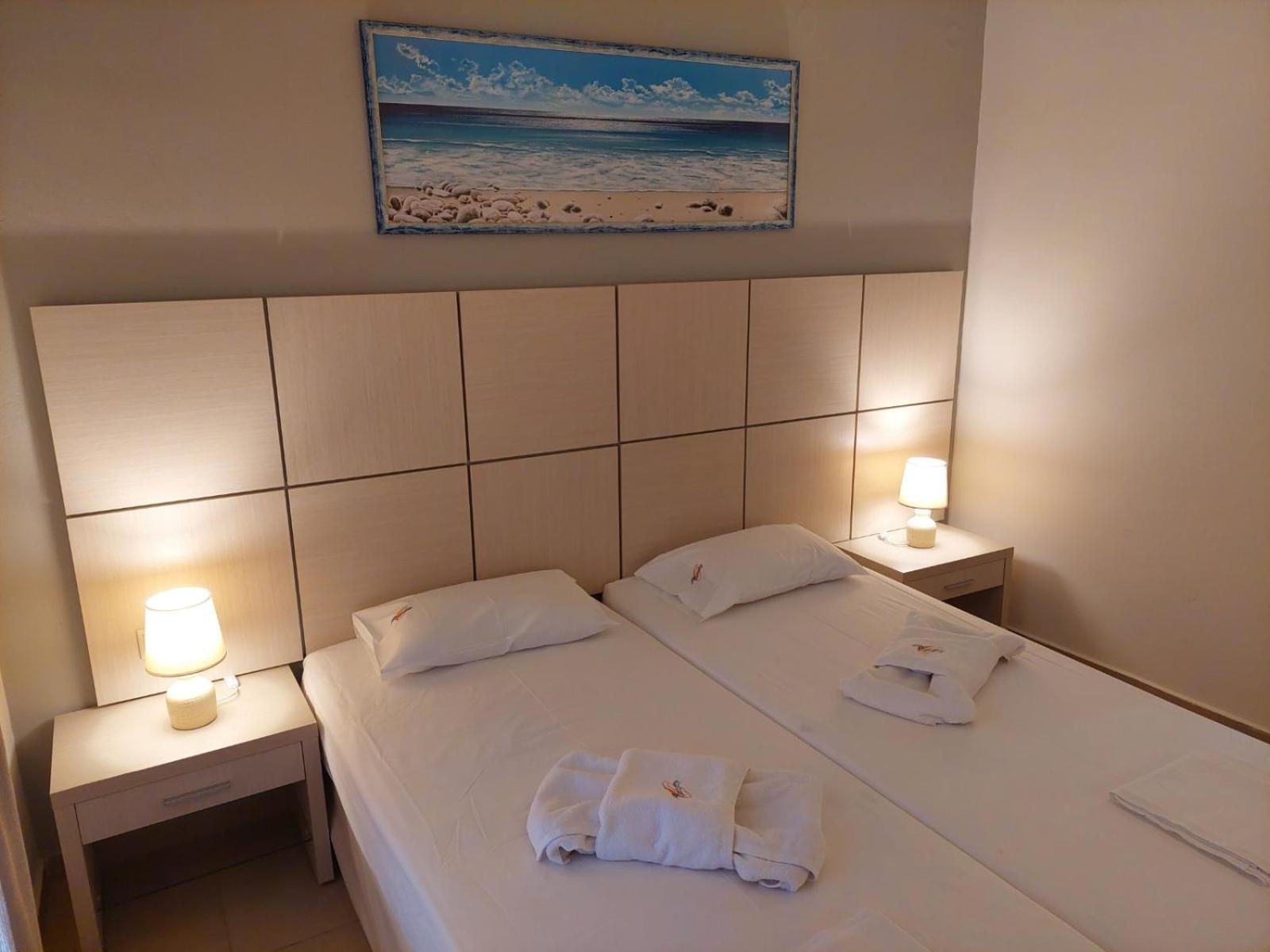 Thealos Aparthotel *