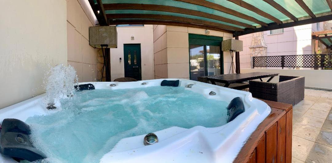 Villa Athina *