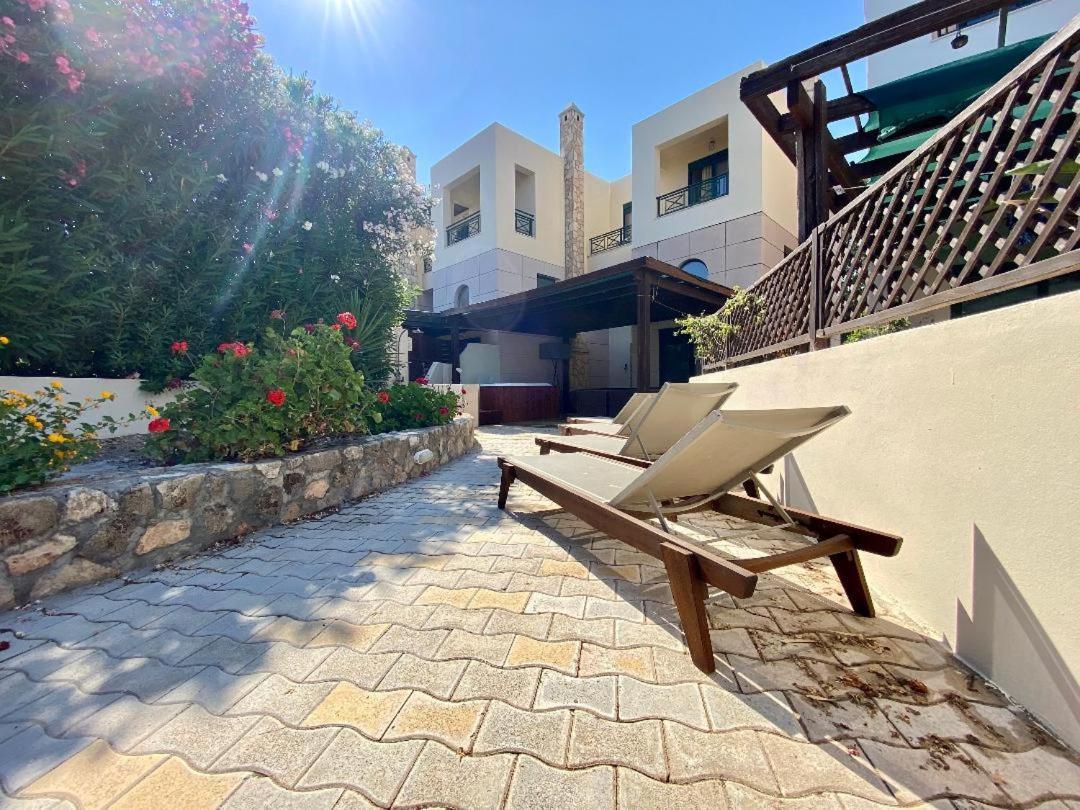 Athina Villa