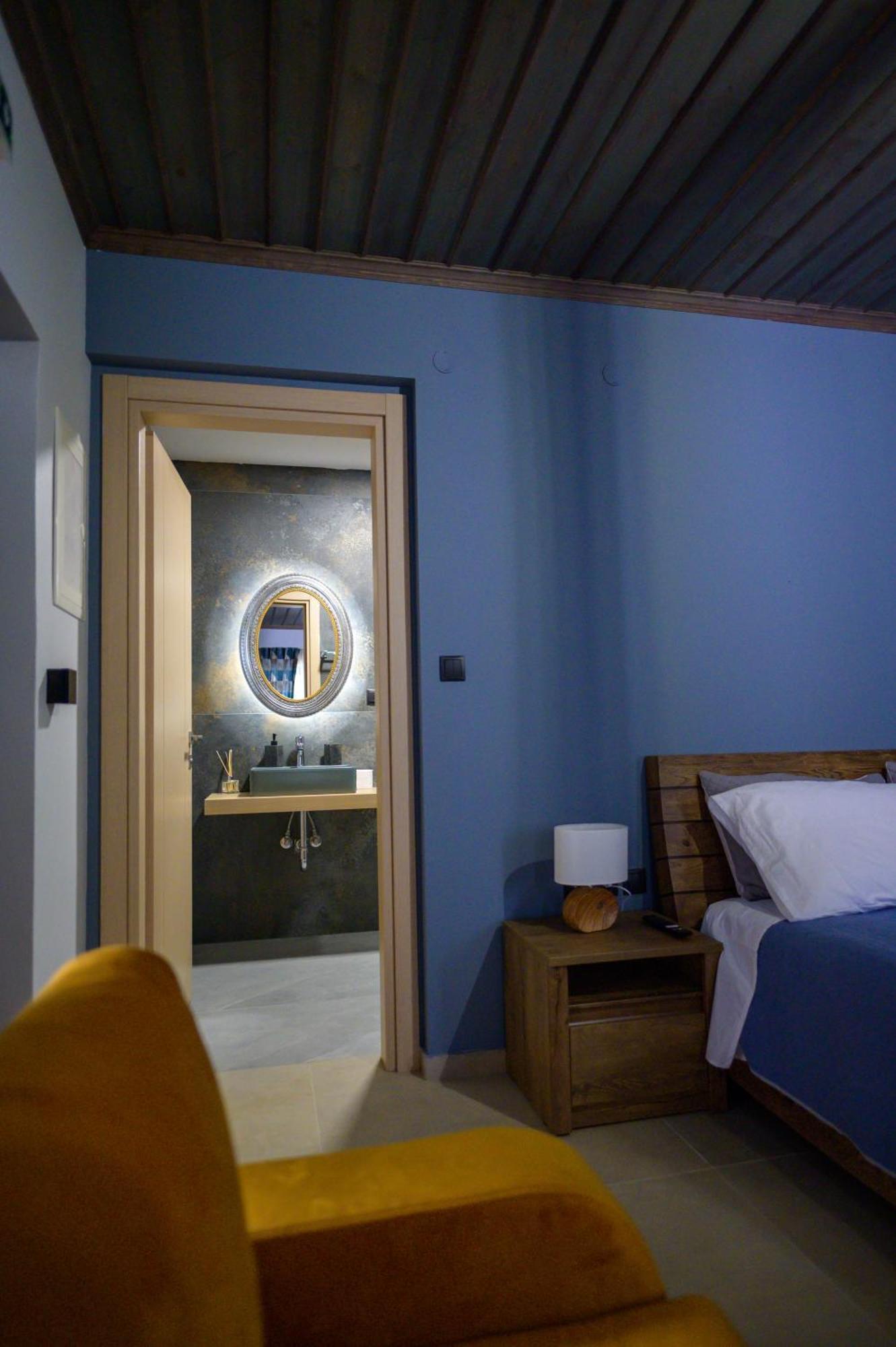 Guest house The Five Keys
