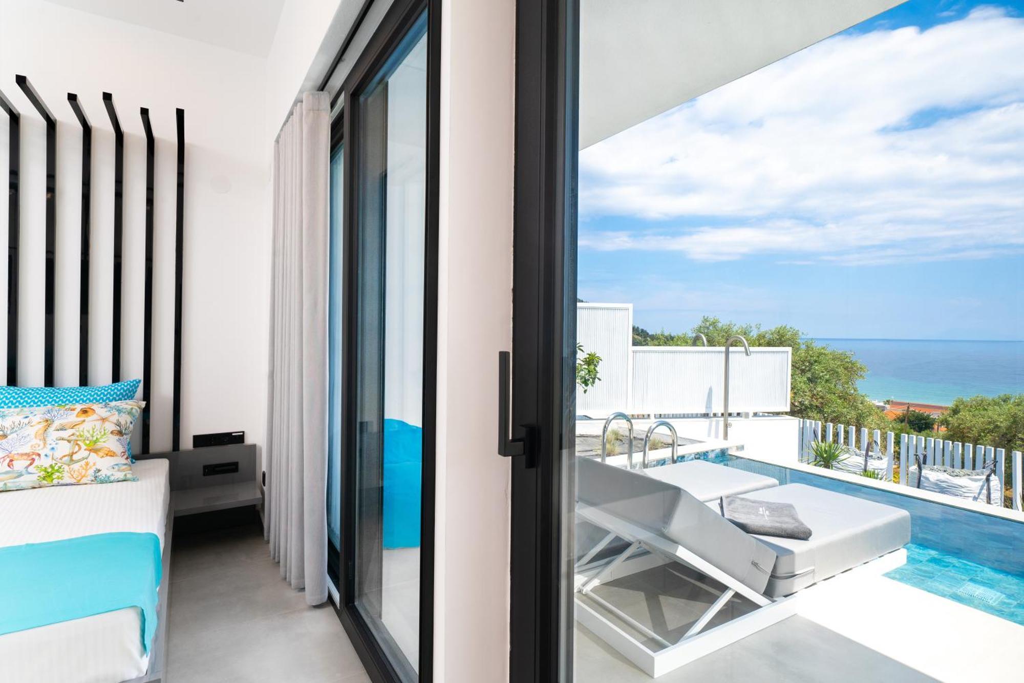 Mythodea Prive Luxury