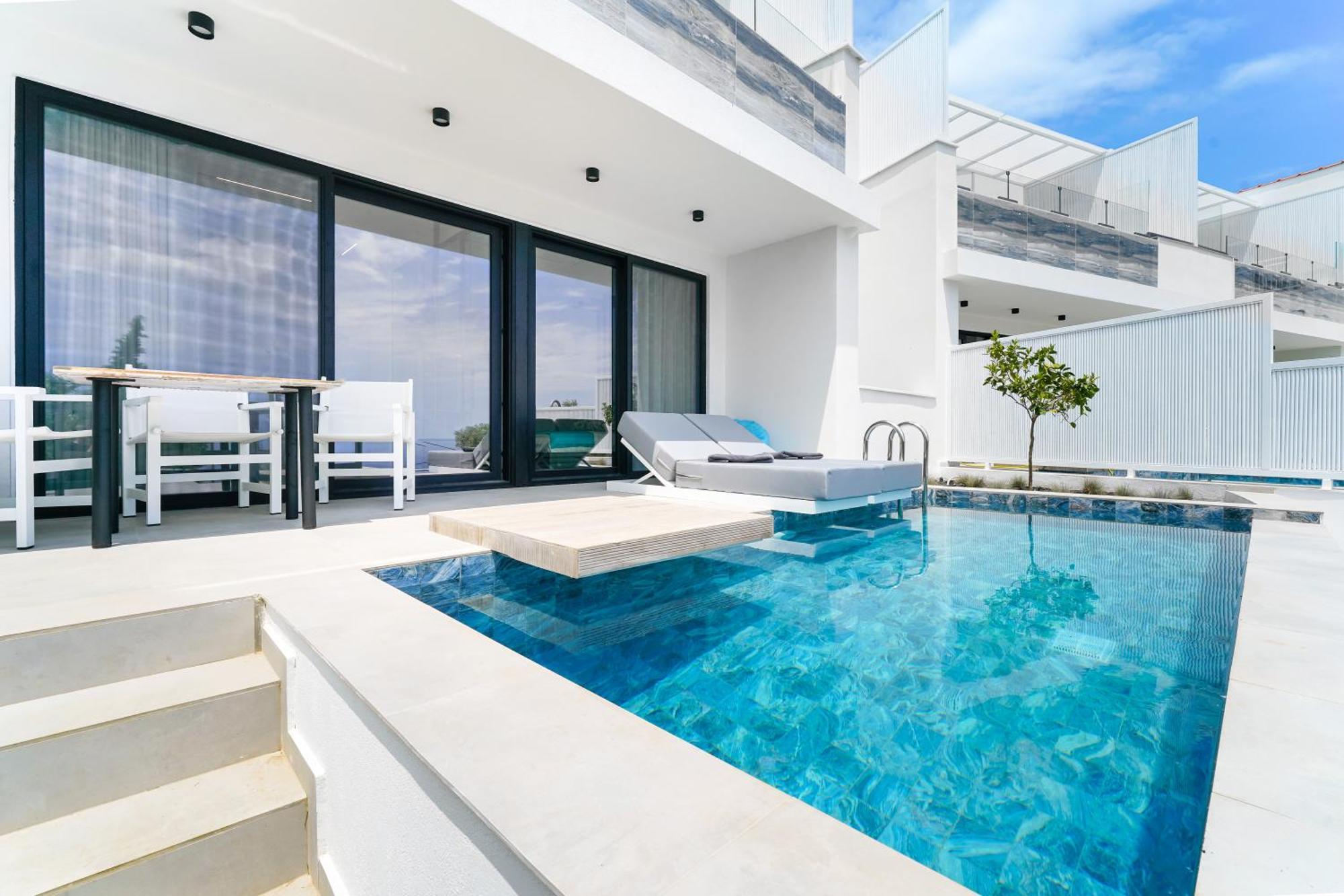Mythodea Prive Luxury Apartment