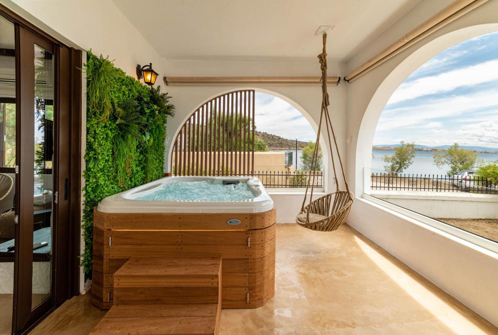 Faidon's Luxury House With Jacuzzi By Aegiankazarte Kapotidhes