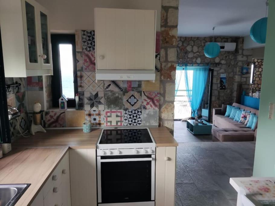 Korina's House Villa