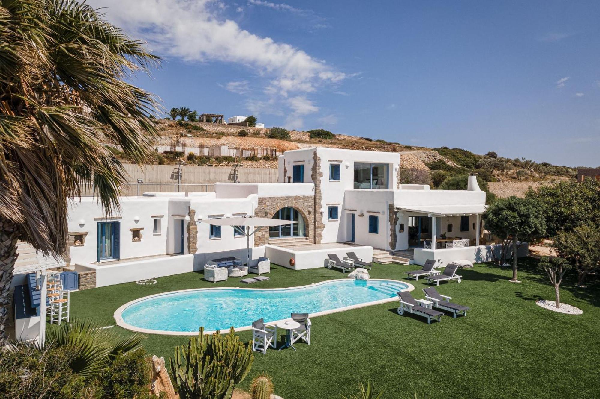 Villa Phos *
