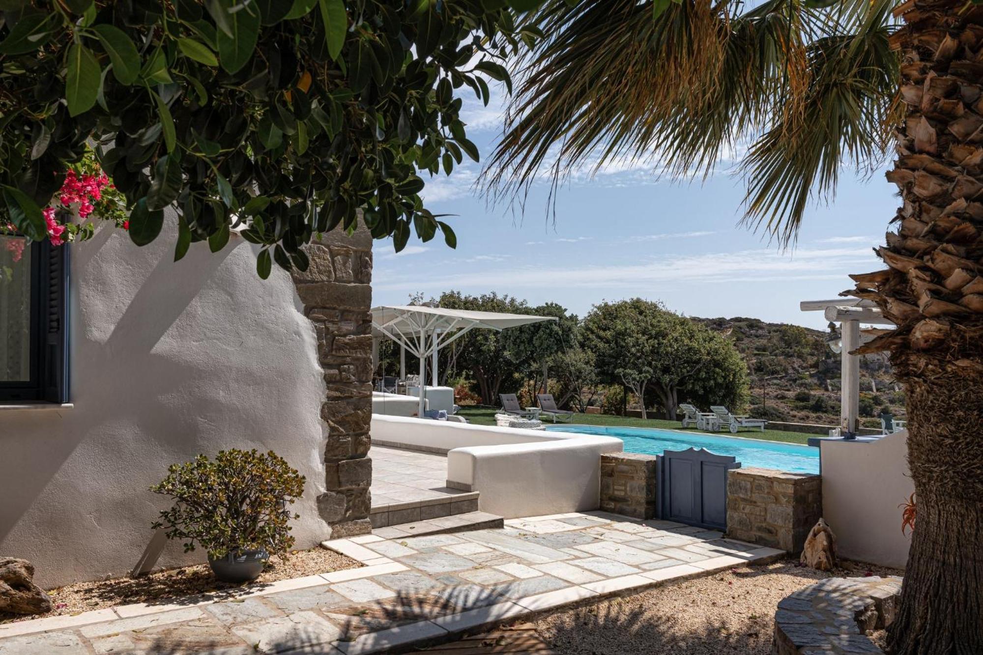 Phos Villa *