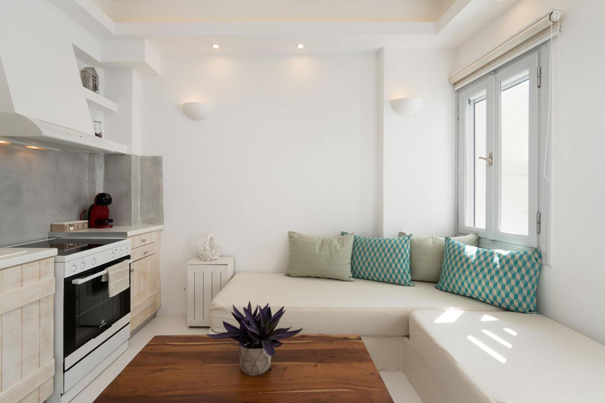 Santorita Suites