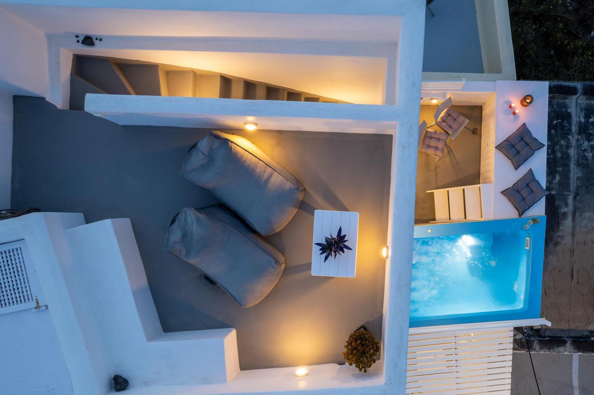 Santorita Suites