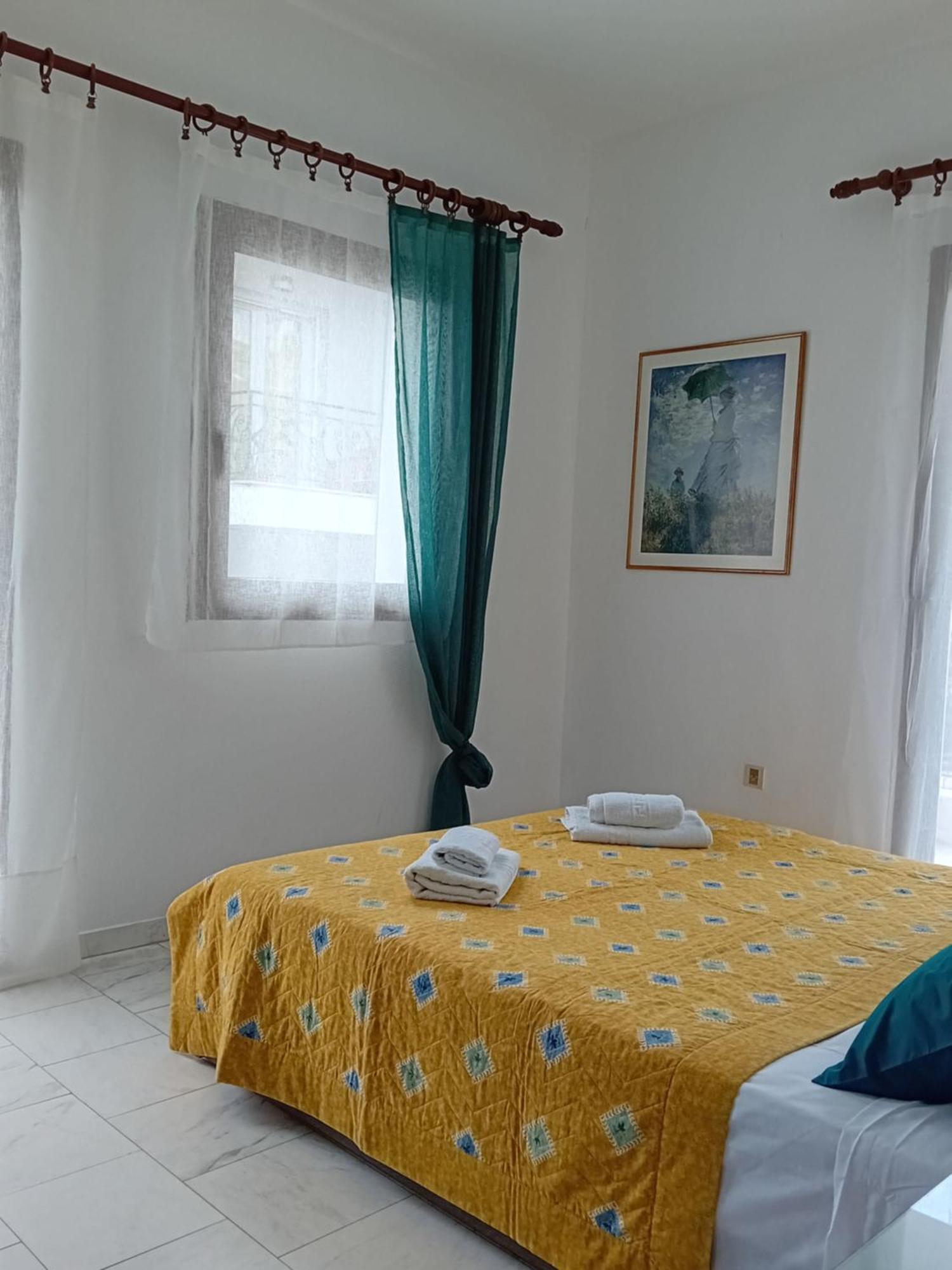 Aparthotel La Mira House Neos Marmaras