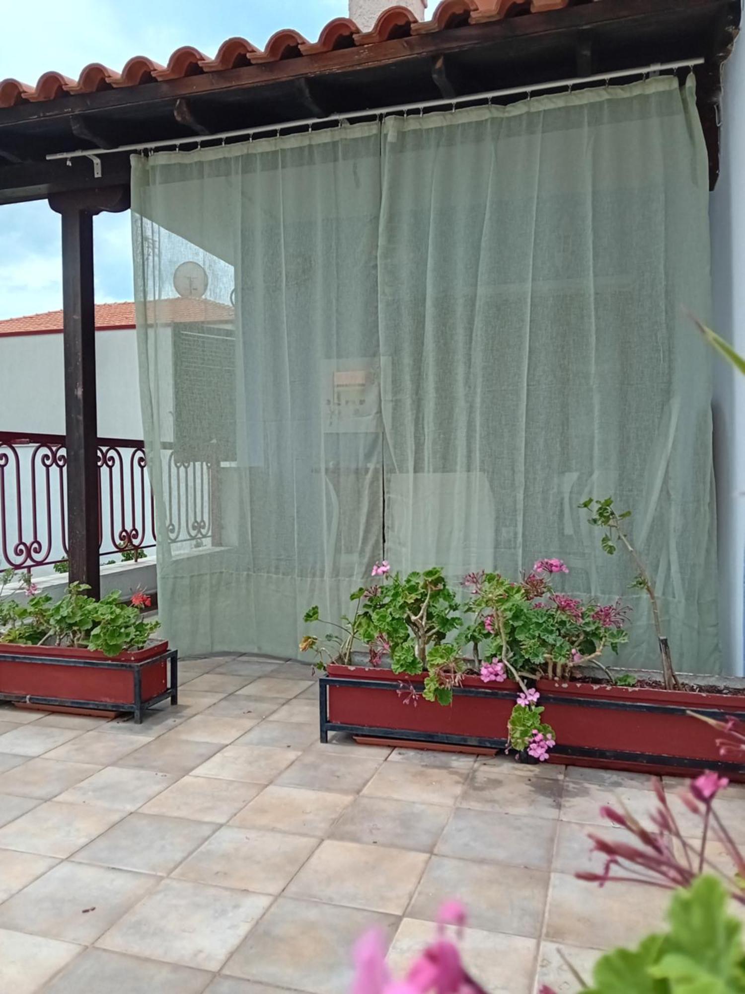La Mira House *