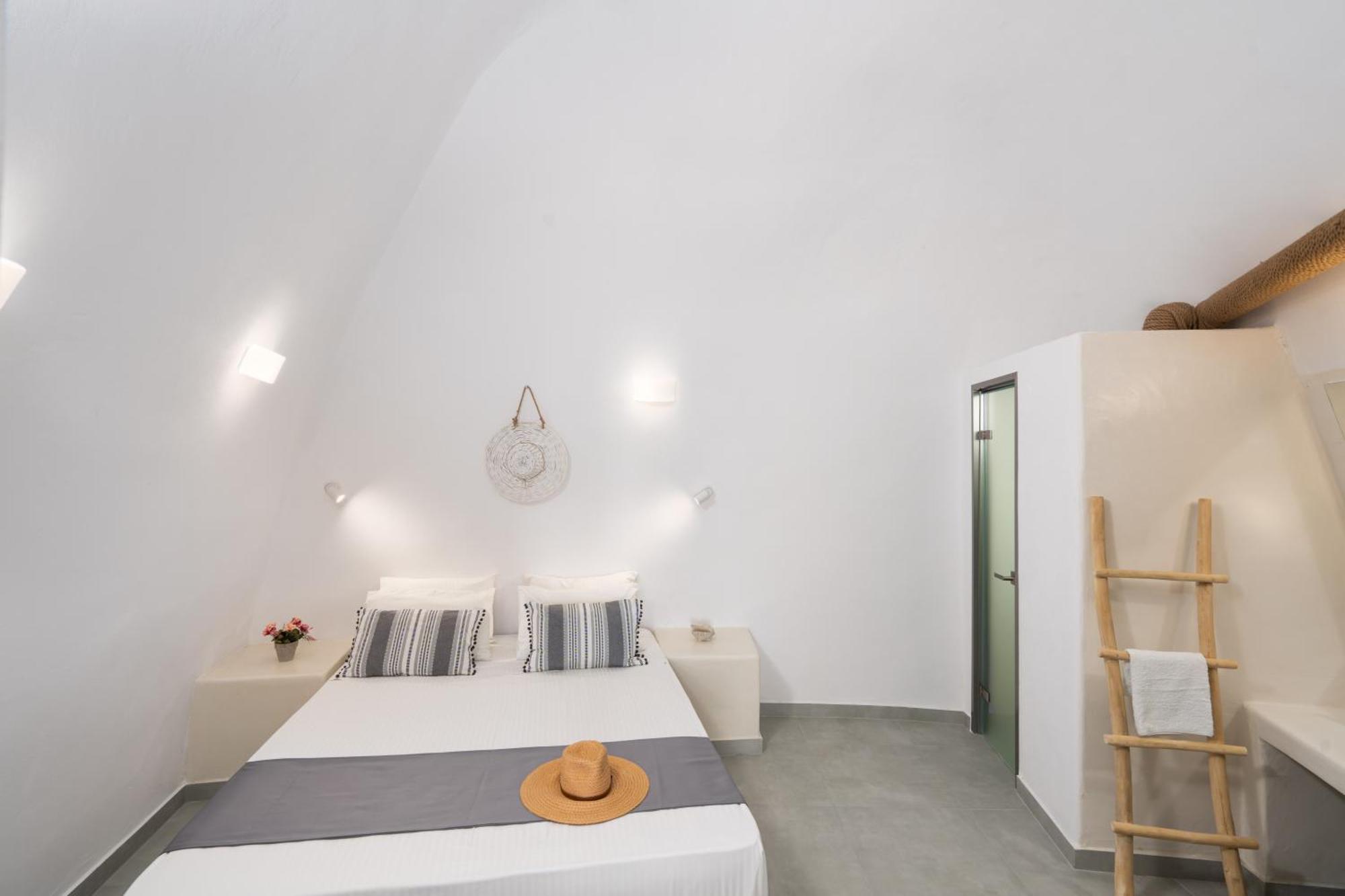 Santorita Suites Hotel *