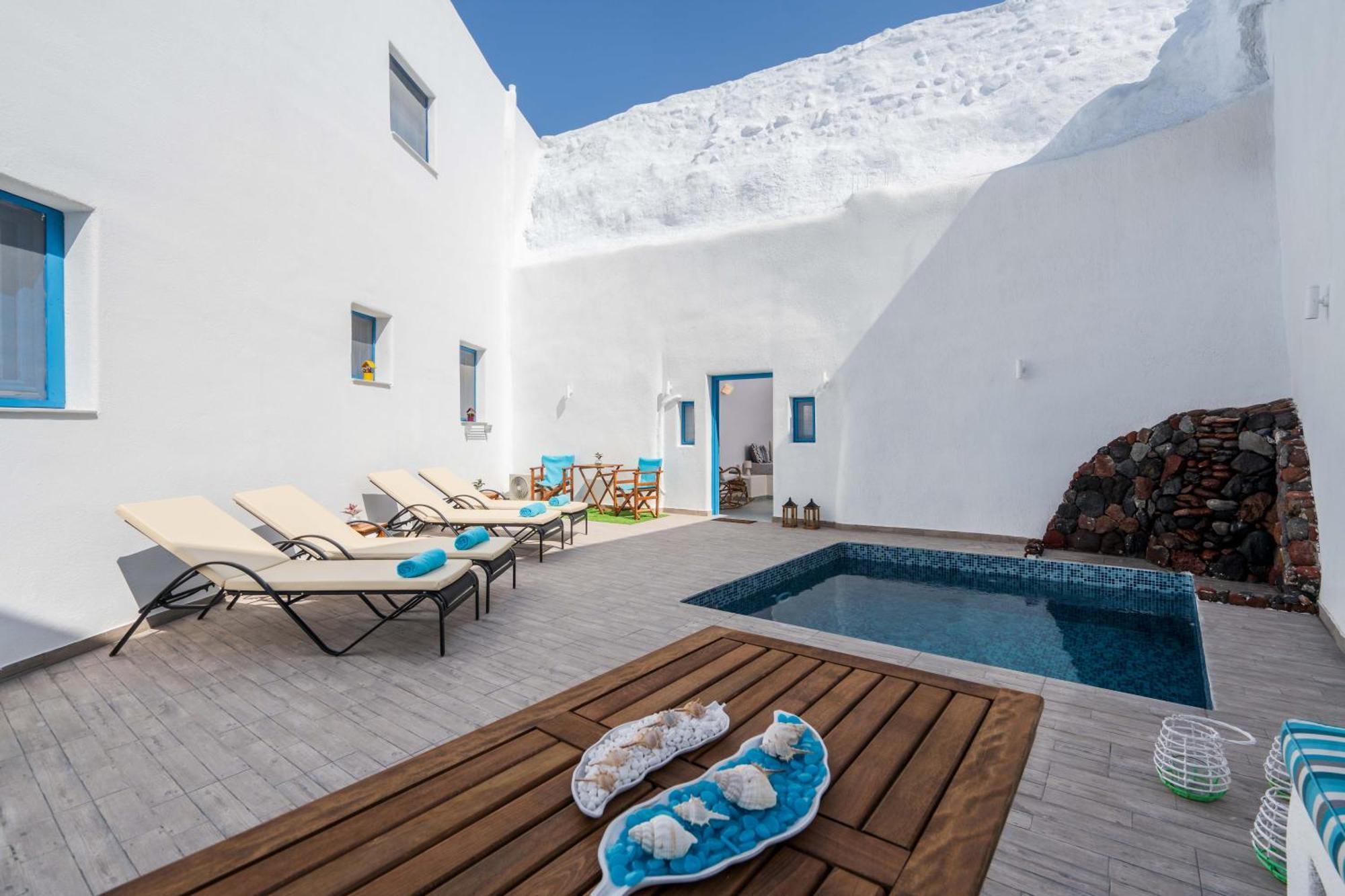 Santorita Suites Hotel *