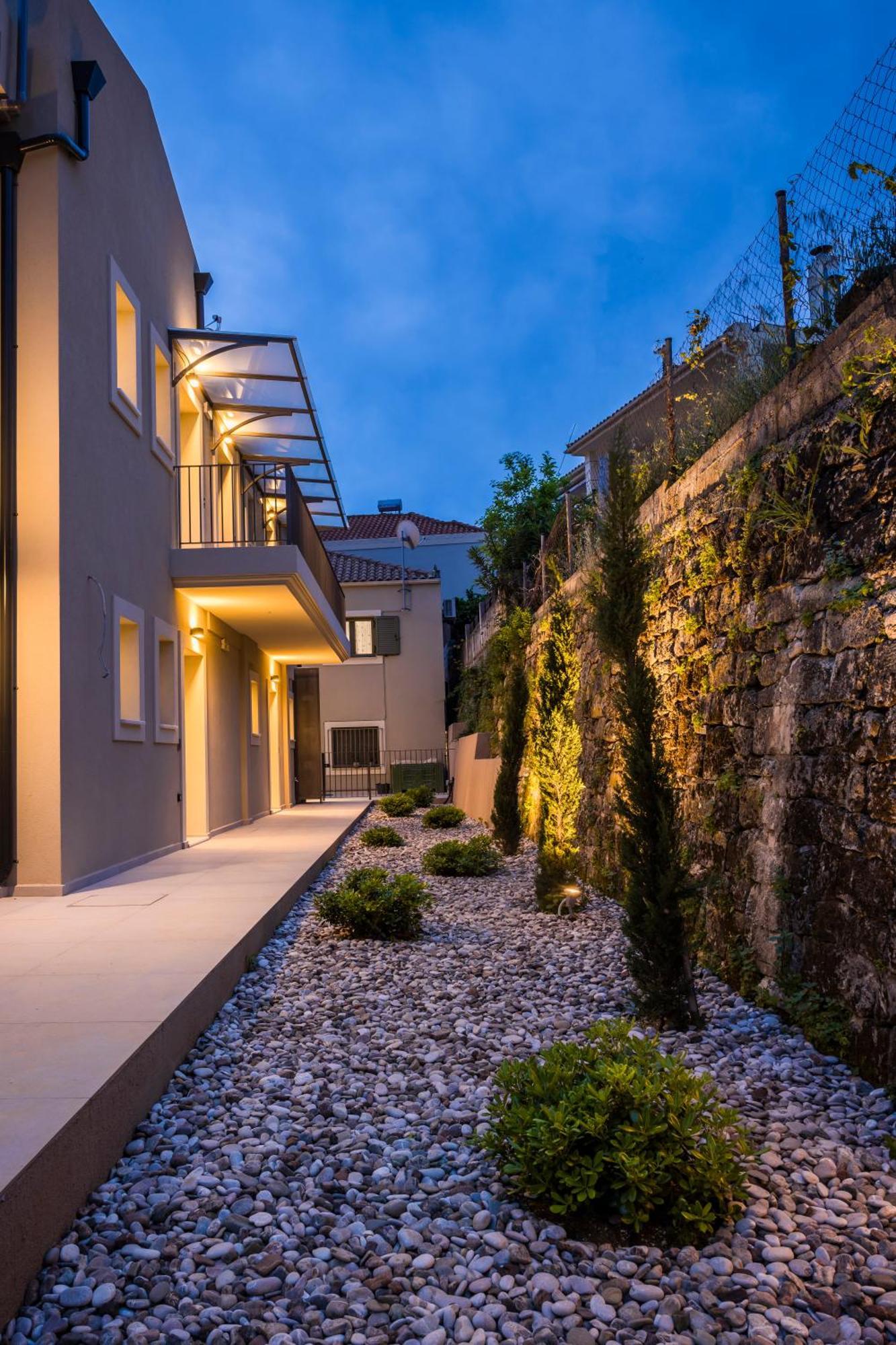 Anthemis Living Aparthotel
