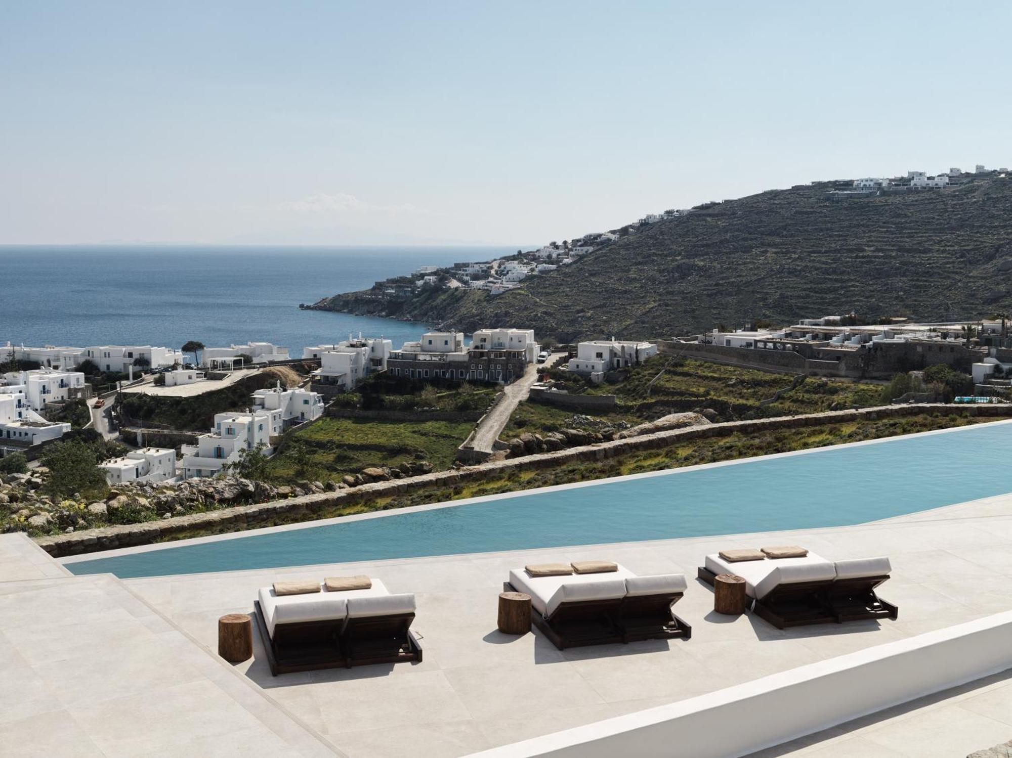 Ezio Bo Luxury Living Hotel 3*