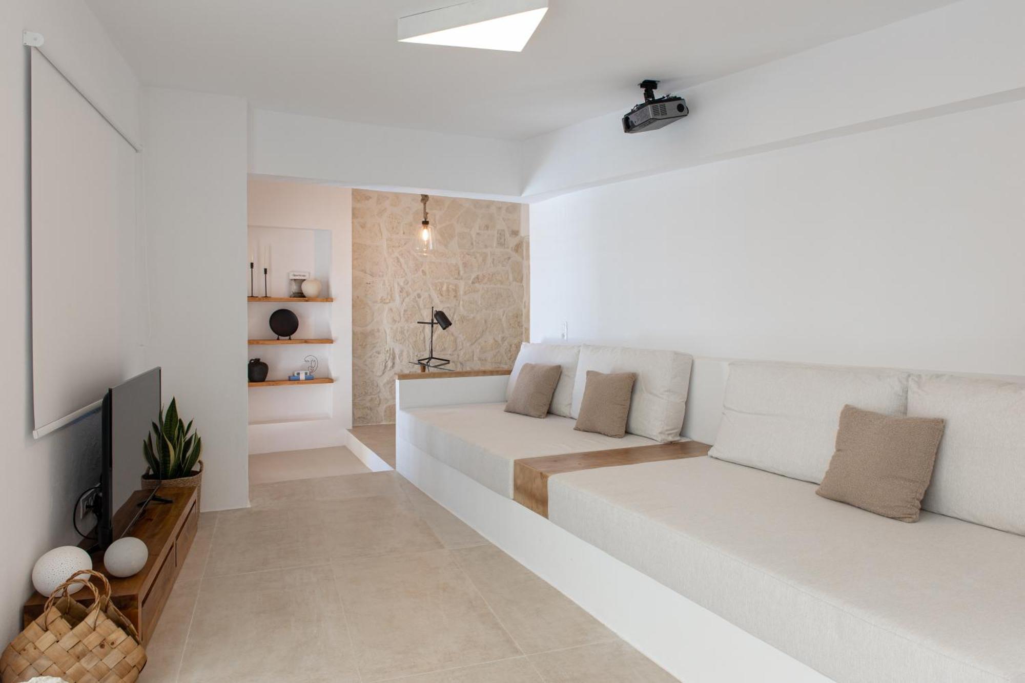 Holiday home Casa Prasoul With Heated Pool & Fitness Area Prasiai