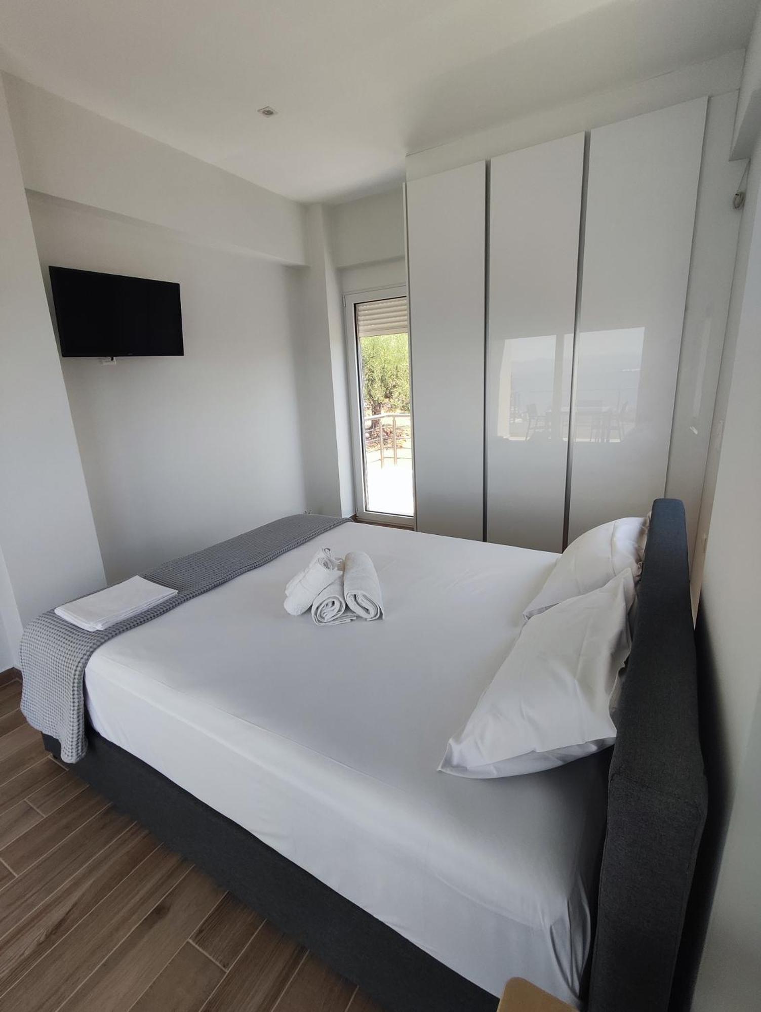 Evilenia Luxury Apartment Kalamata