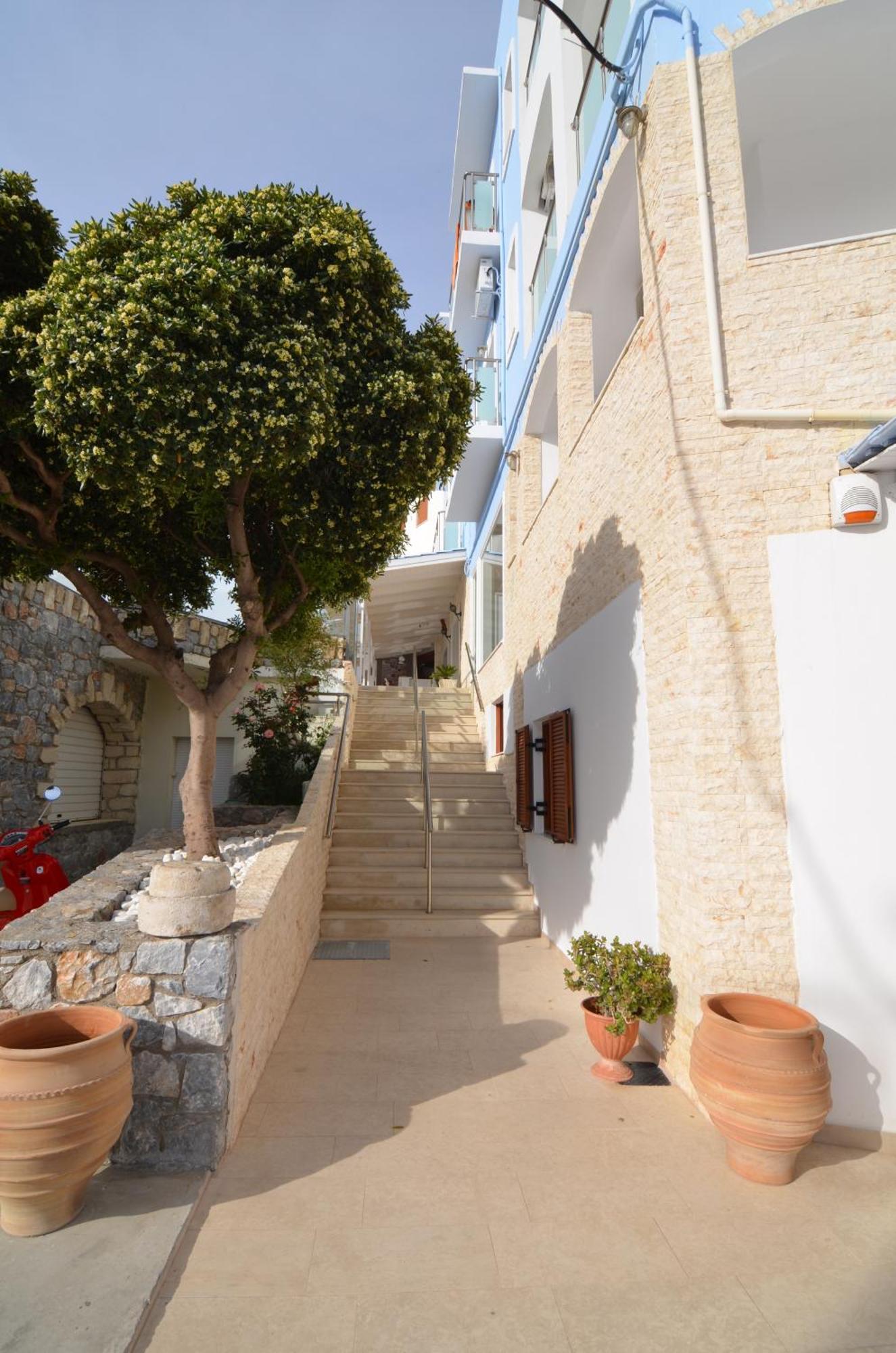 Areti Hotel