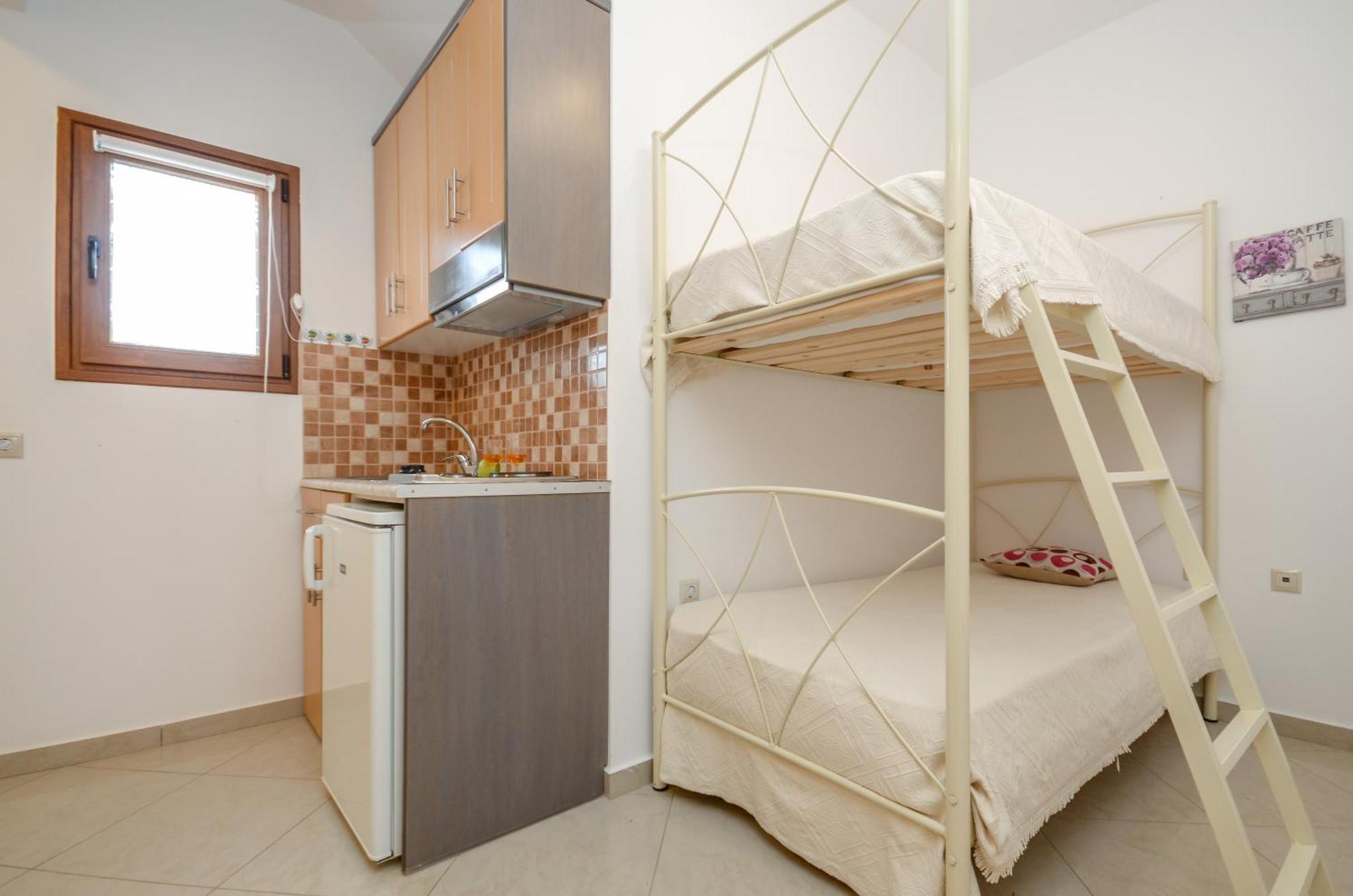 Apartment Mateus 2 *