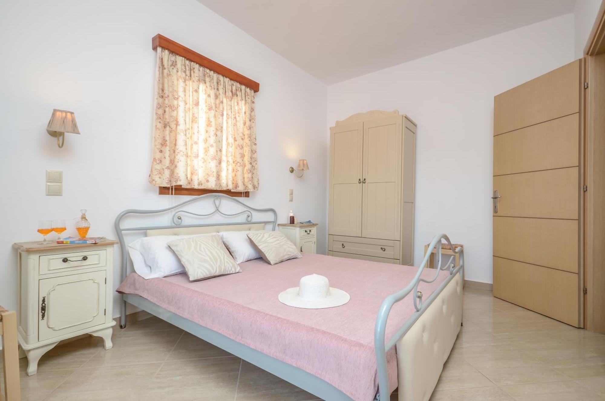 Mateus 2 * Plaka (Naxos)