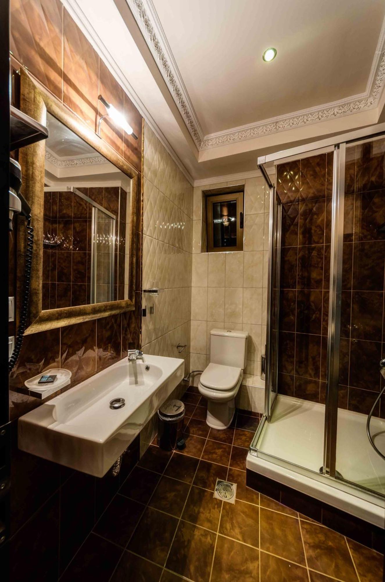 Hotel Chateau Rond Boutique & 3*